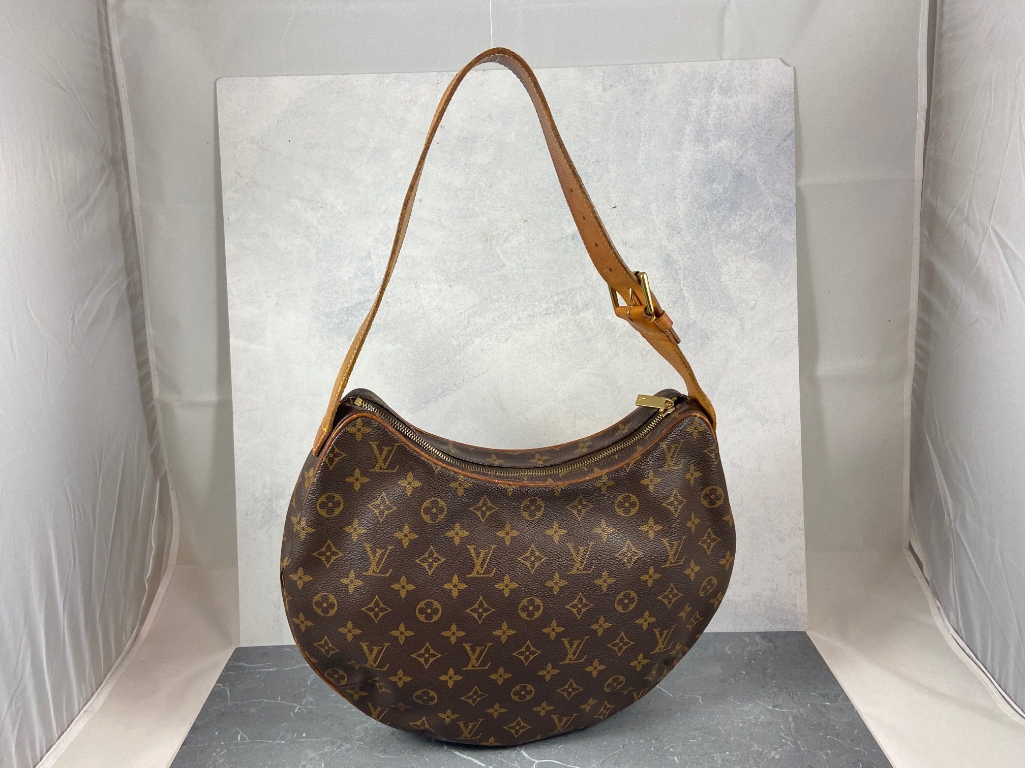Louis Vuitton Croissant GM Hobo Bag Monogram Canvas