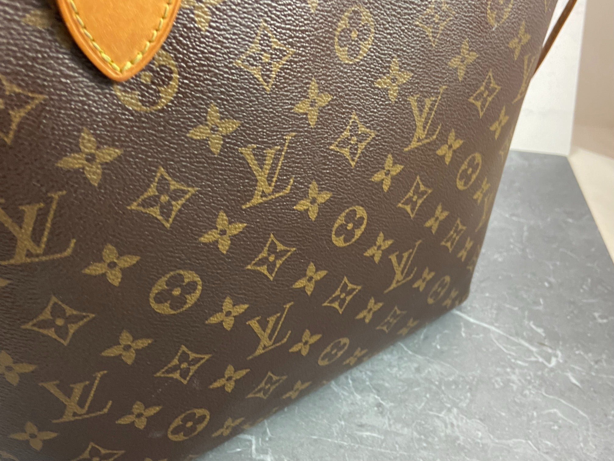 Louis Vuitton Neverfull MM Monogram Canvas