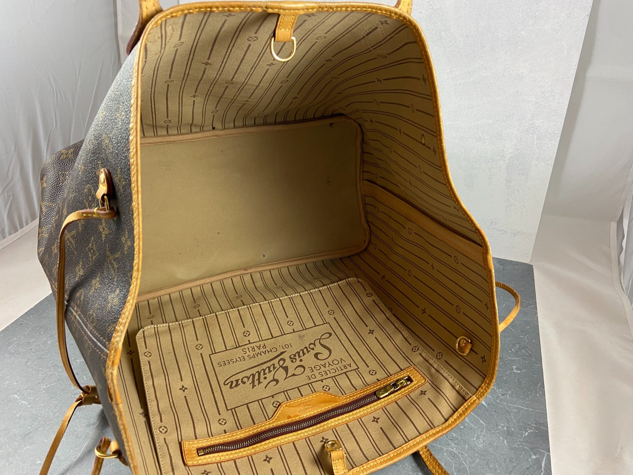 Louis Vuitton Neverfull GM Monogram Canvas