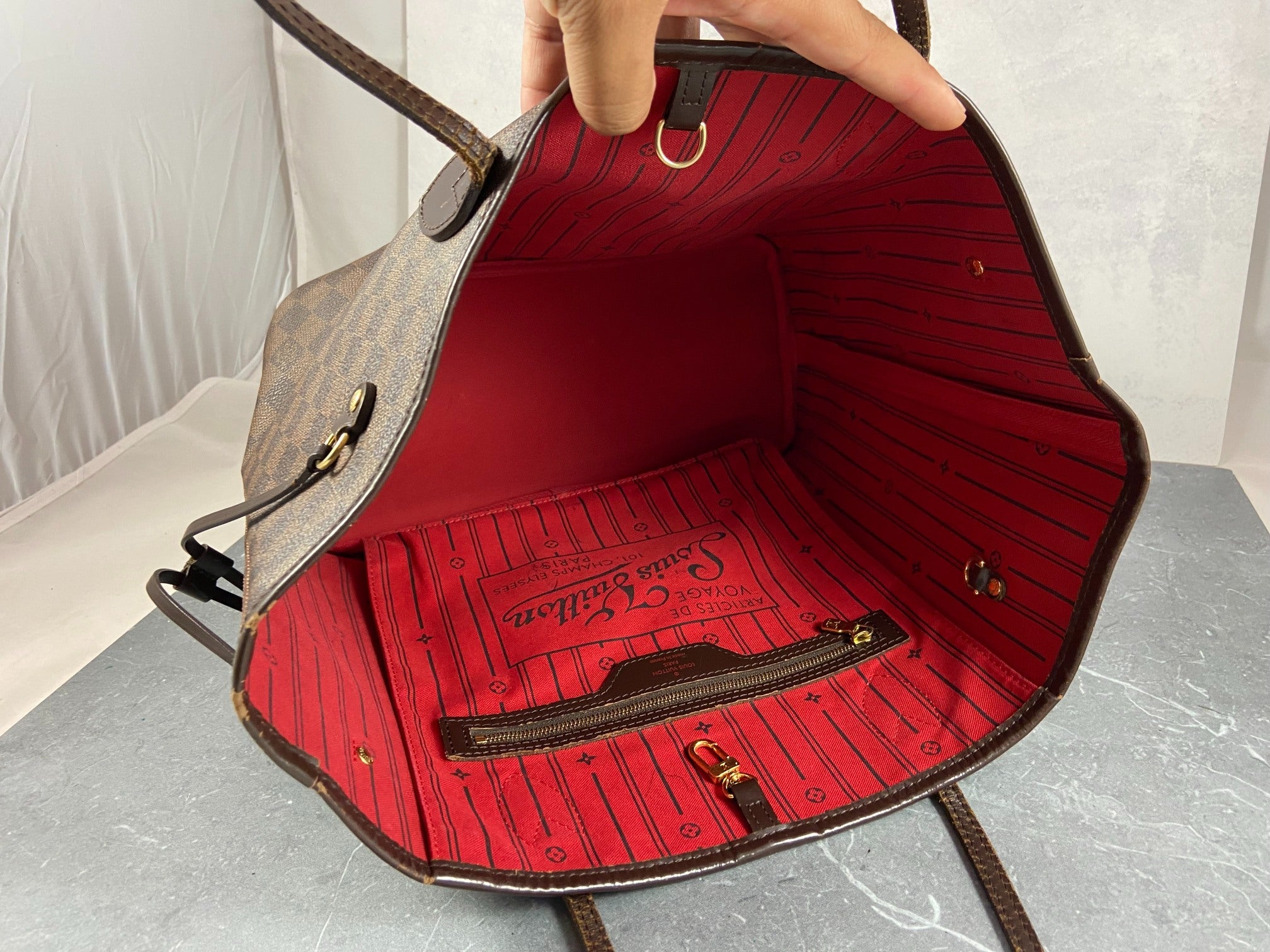 Louis Vuitton Neverfull MM Damier Ebene Canvas