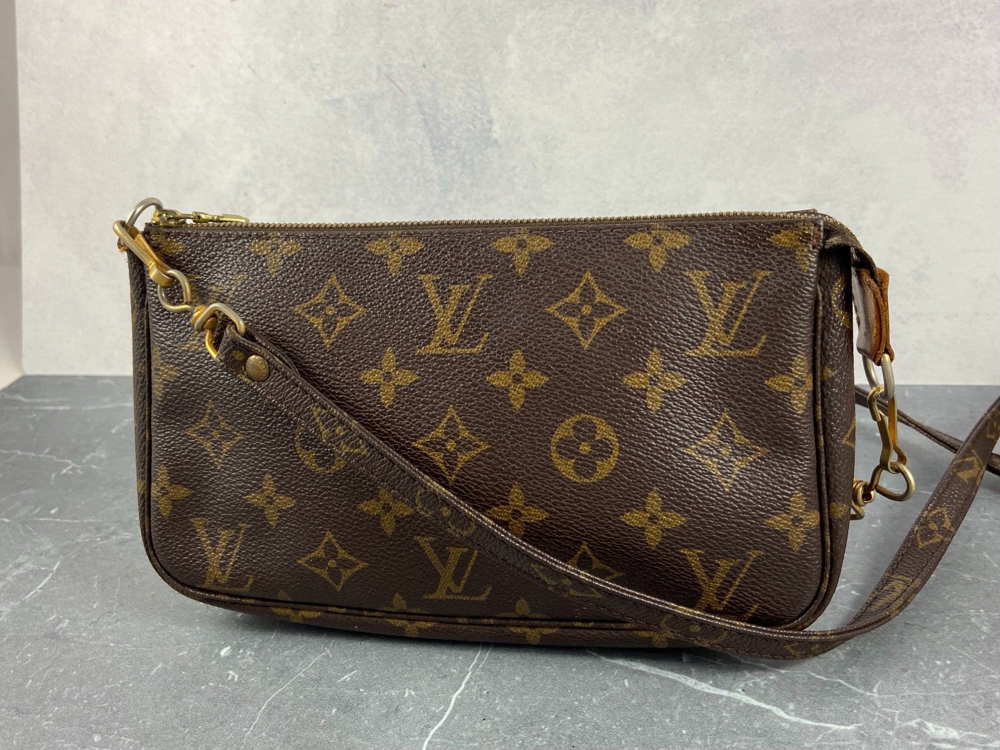 Louis Vuitton Pochette Accessoires Monogram Canvas