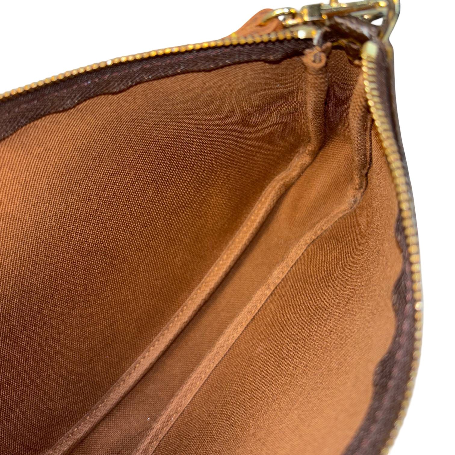 Louis Vuitton Pochette Accessoires Braun Monogram Canvas