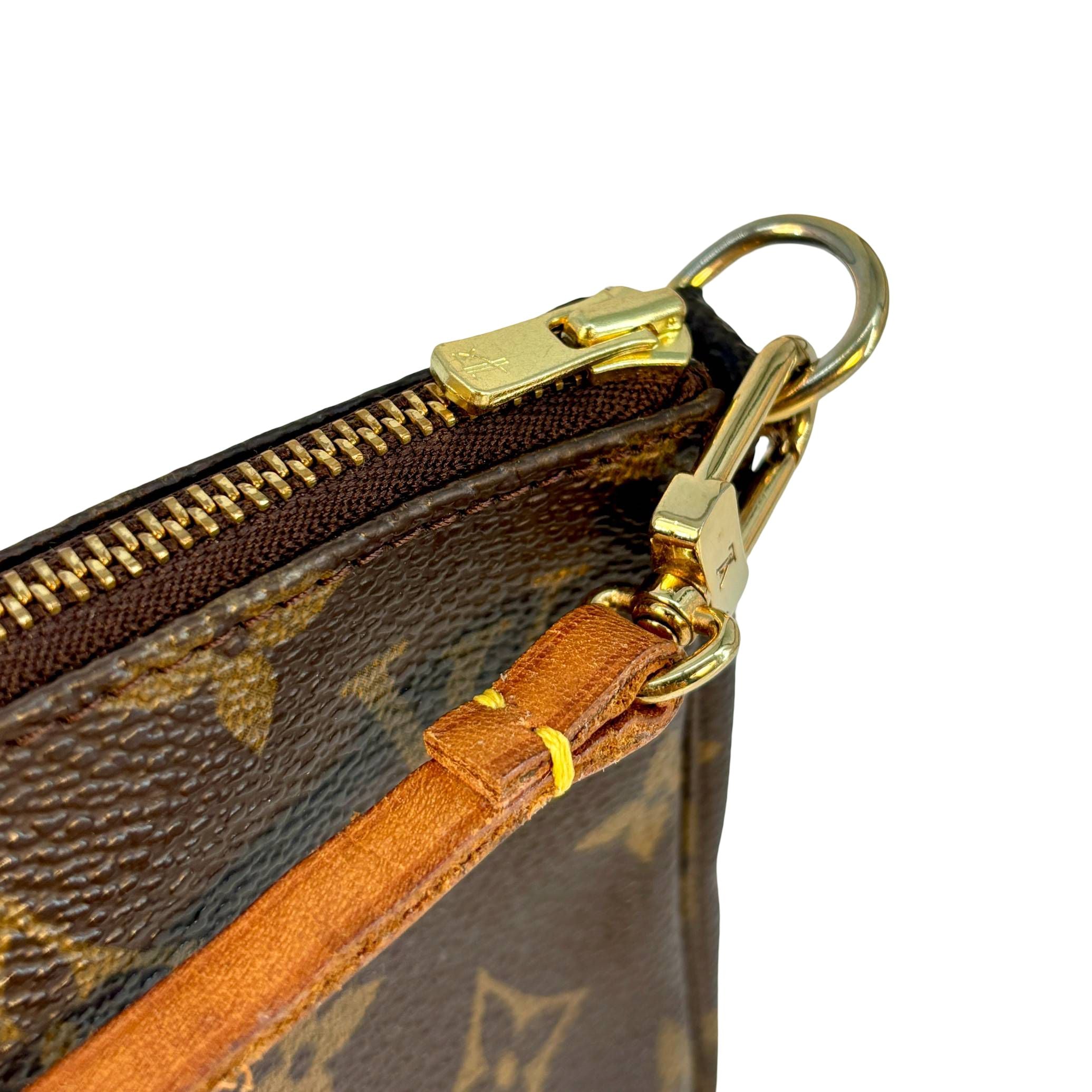 Louis Vuitton Pochette Accessoires Braun Monogram Canvas