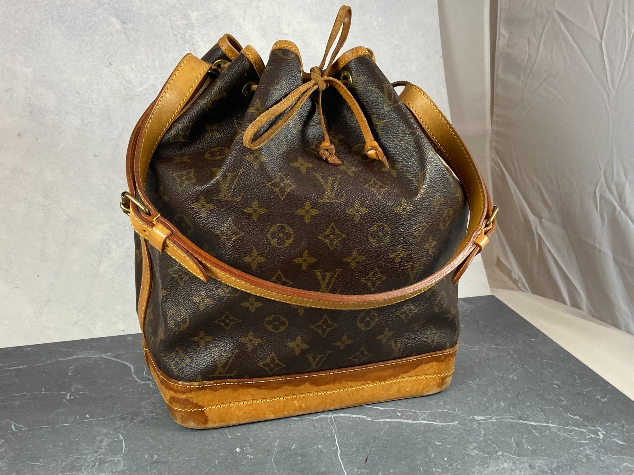 Louis Vuitton Sac Noé Grand Monogram Canvas