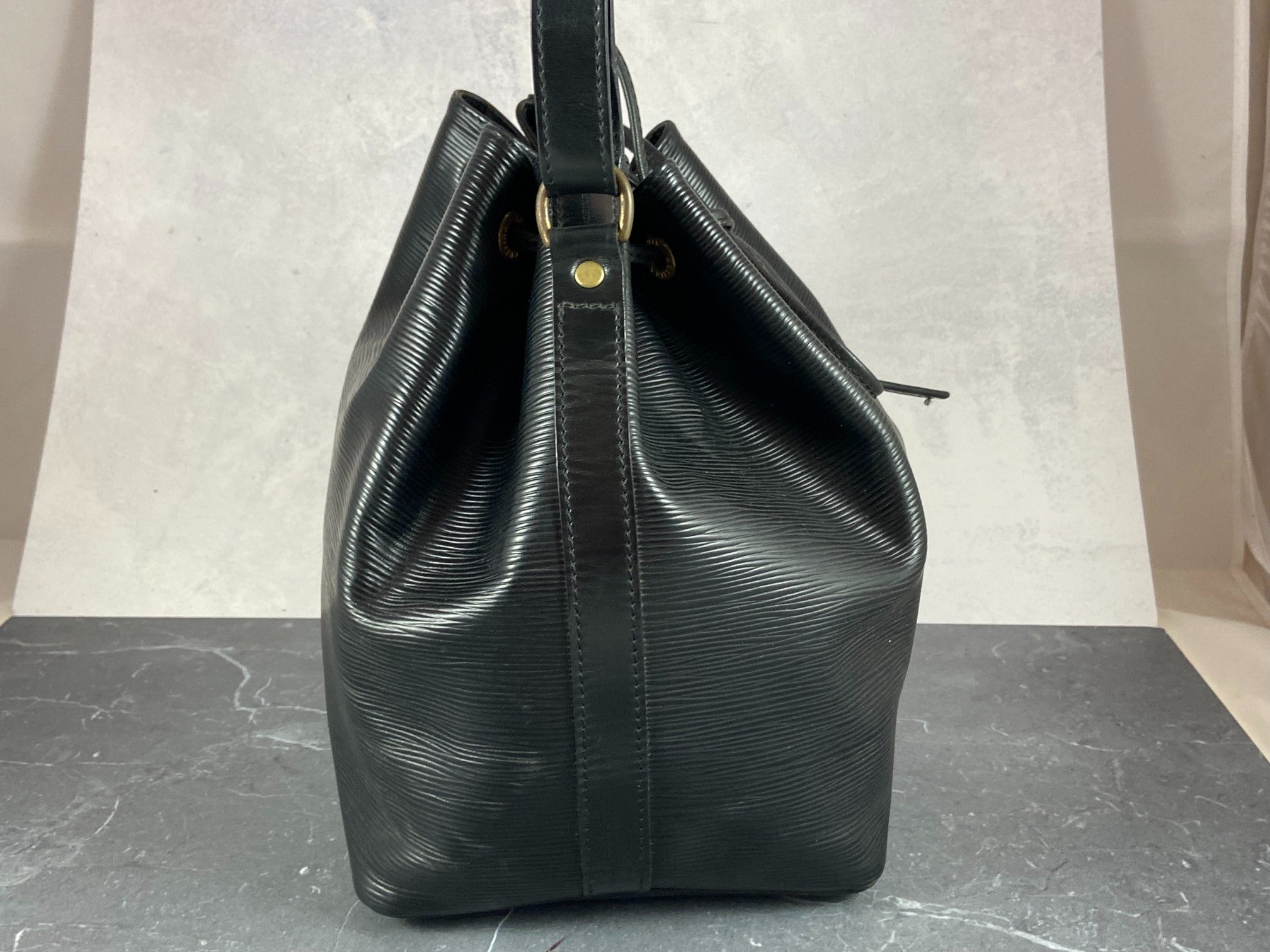 Louis Vuitton Sac Noé Petit Black Epi Leather