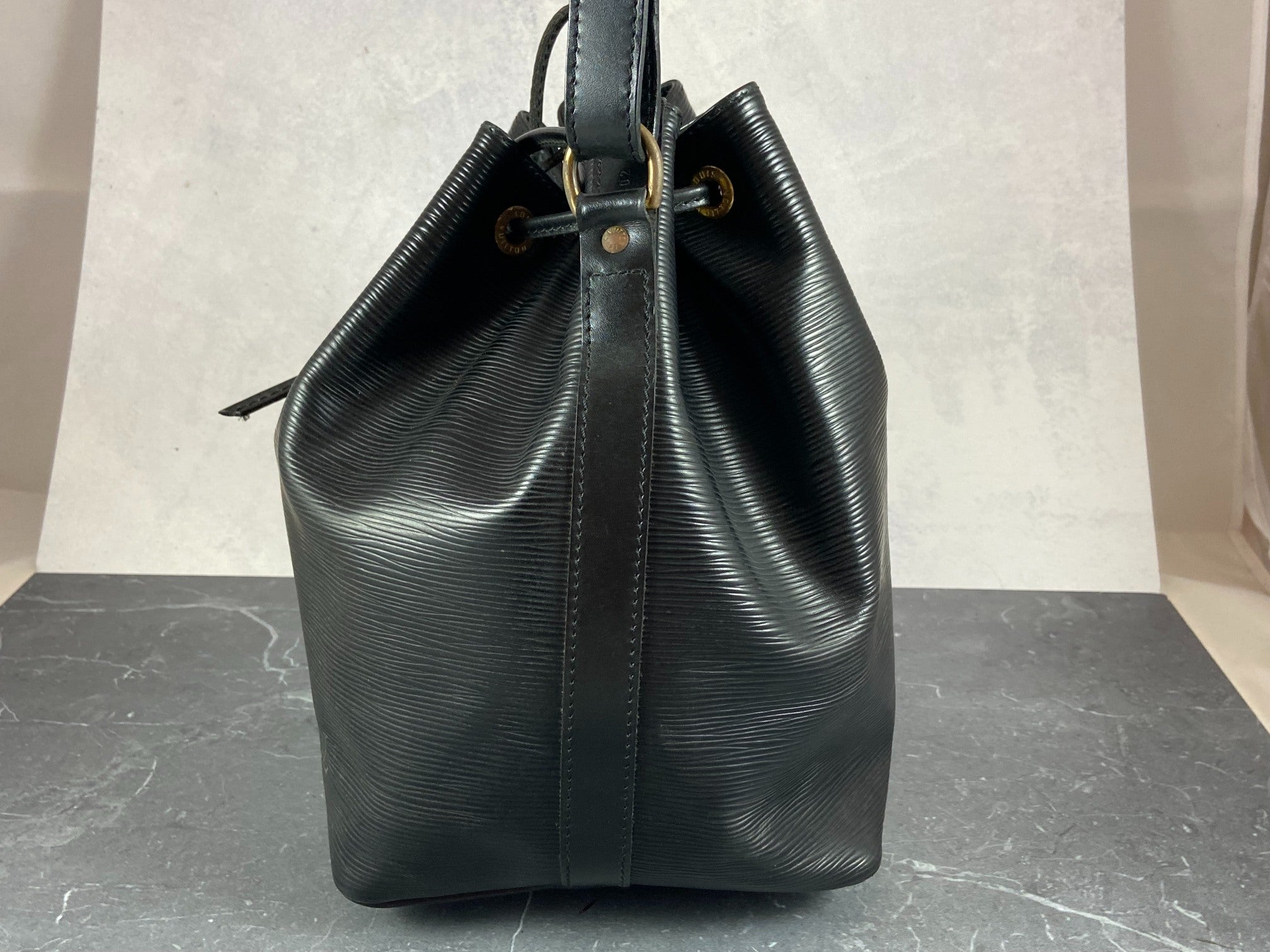 Louis Vuitton Sac Noé Petit Black Epi Leather