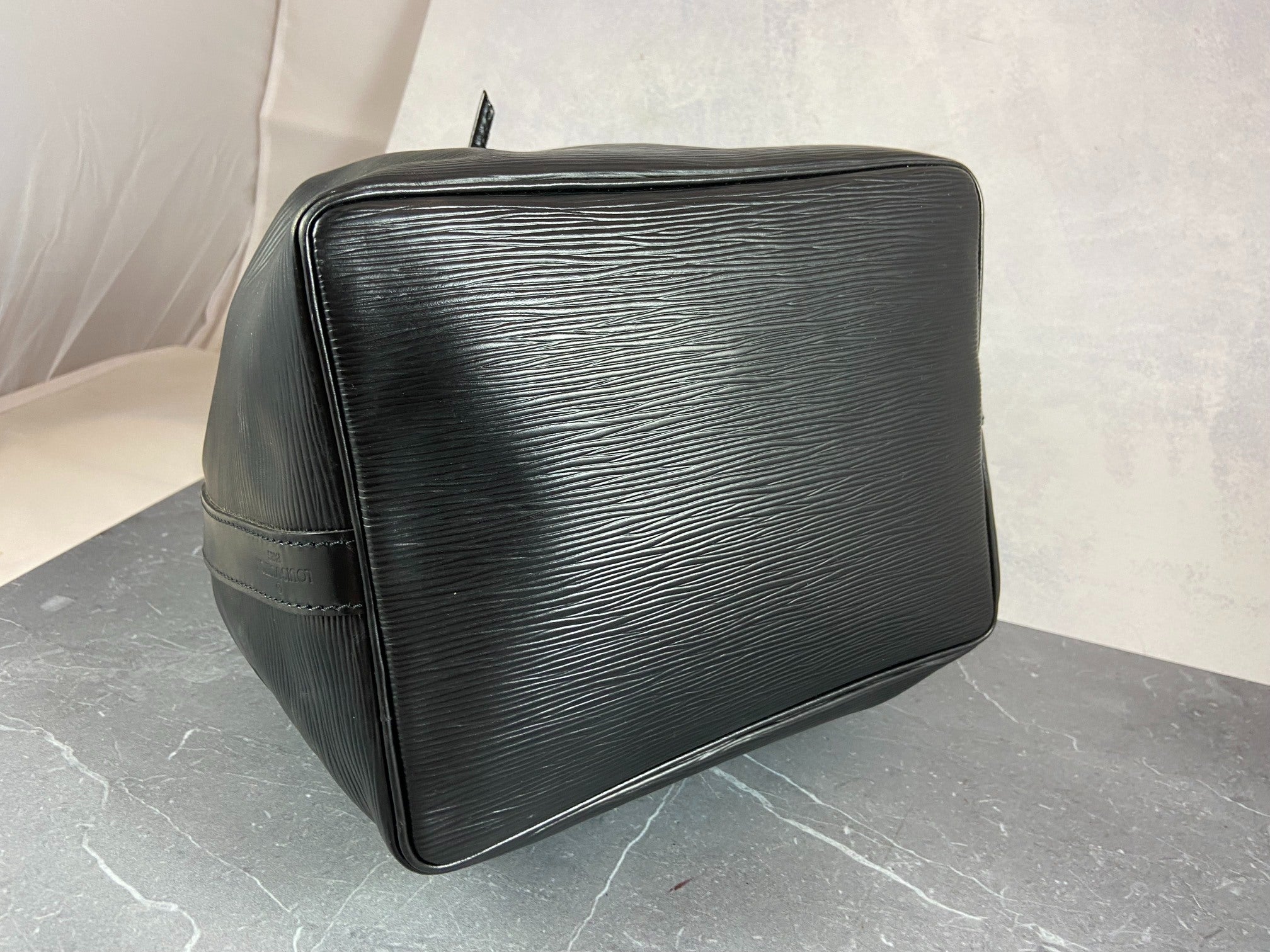 Louis Vuitton Sac Noé Petit Black Epi Leather