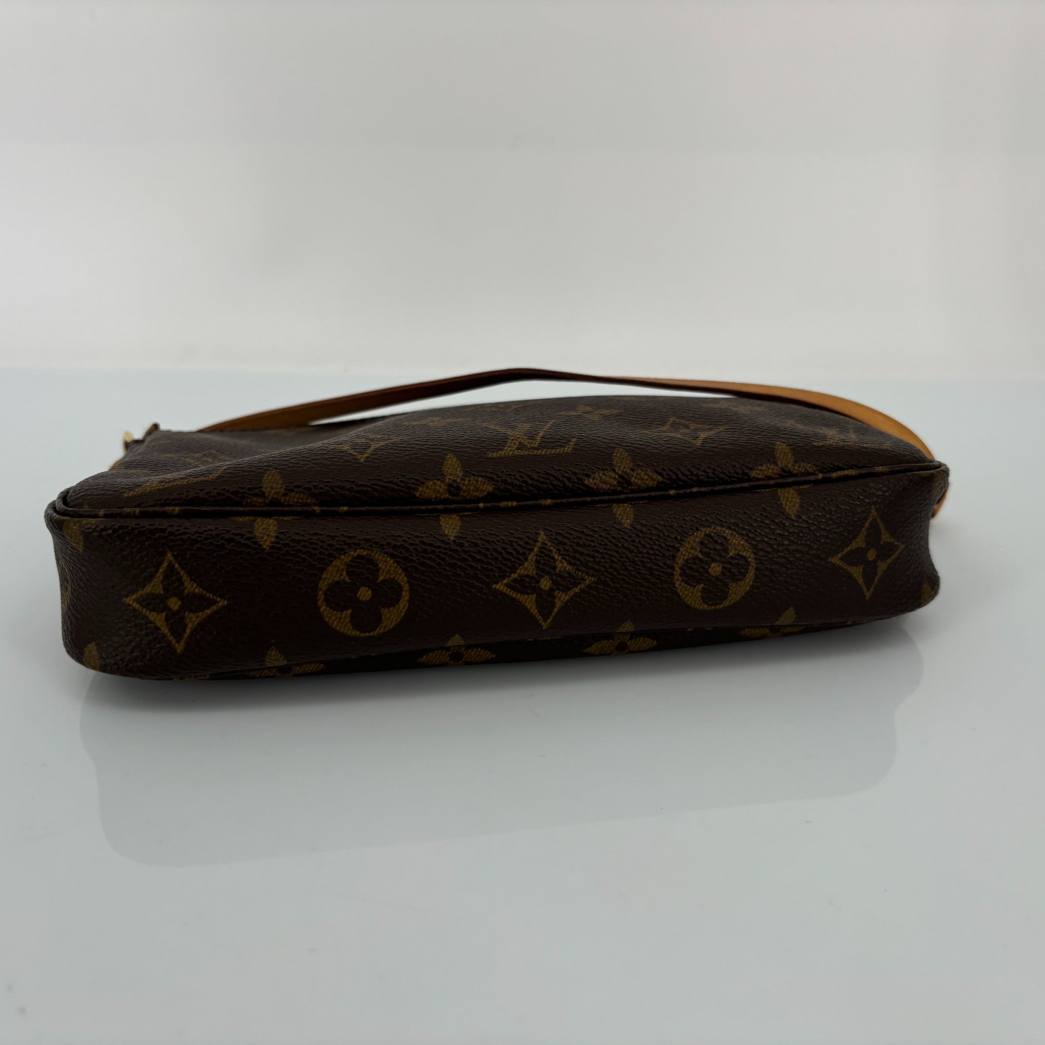 Louis Vuitton Pochette Accessoires Monogram Canvas incl. Dustbag
