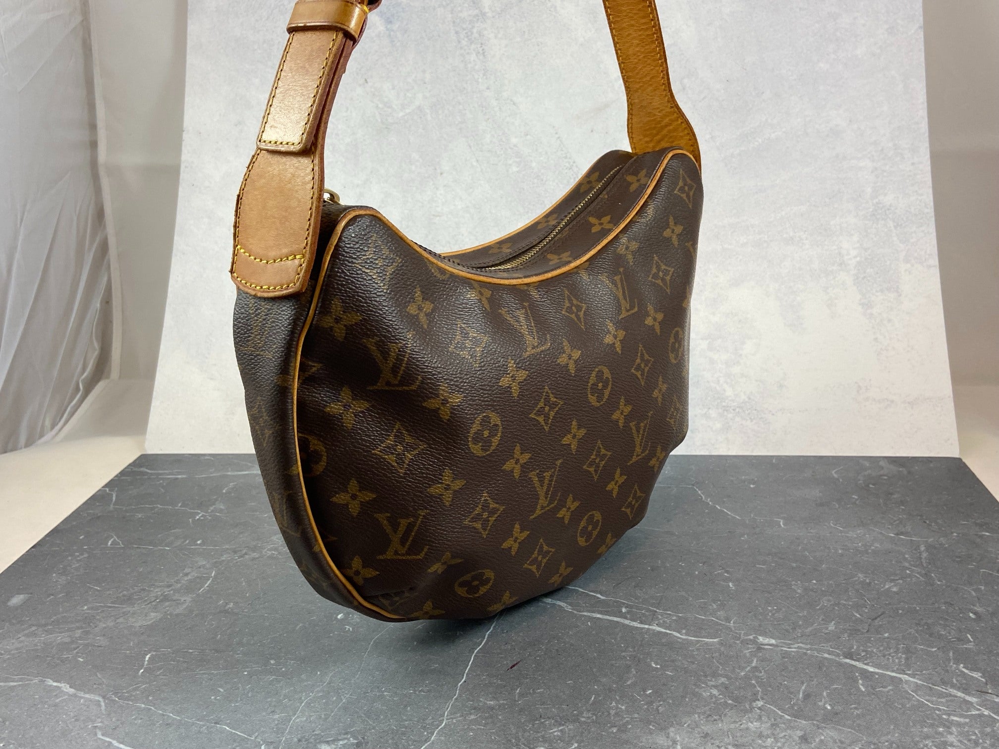 Louis Vuitton Croissant MM Hobo Bag Monogram Canvas