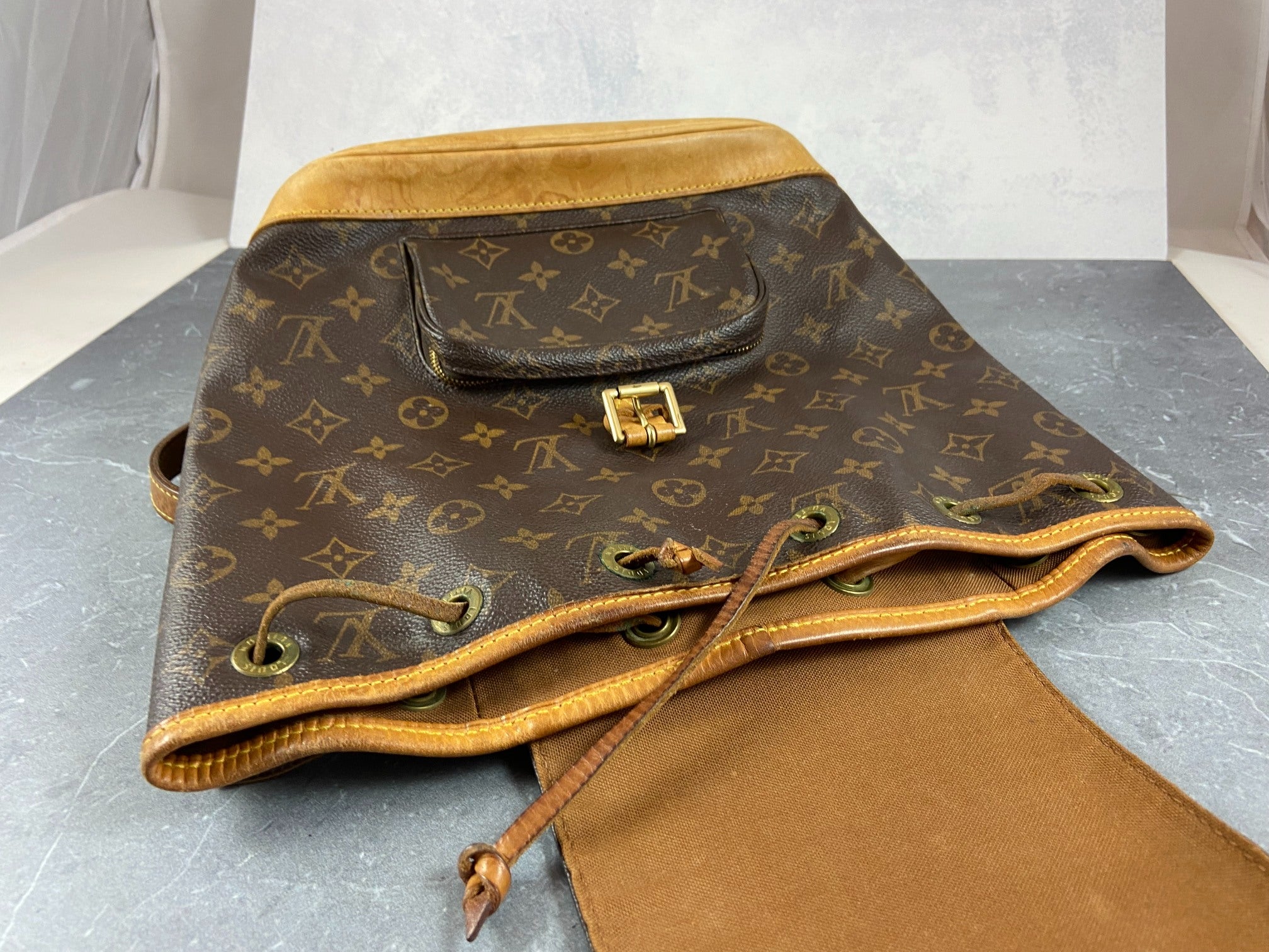 Louis Vuitton Montsouris MM Backpack Monogram Canvas