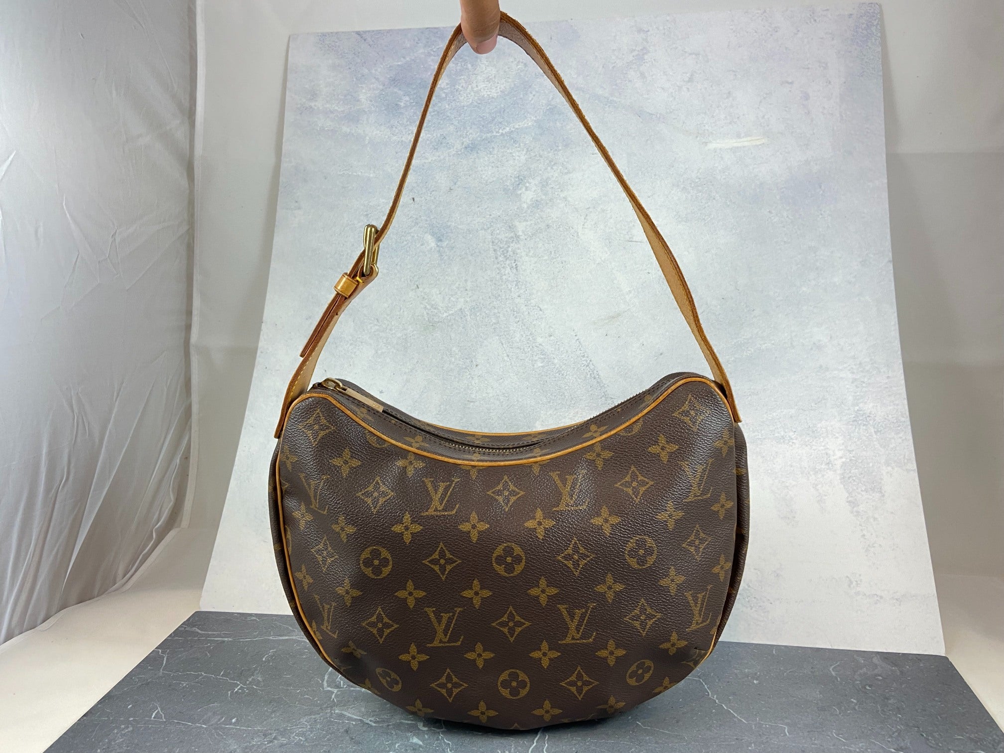 Louis Vuitton Croissant MM Hobo Bag Monogram Canvas