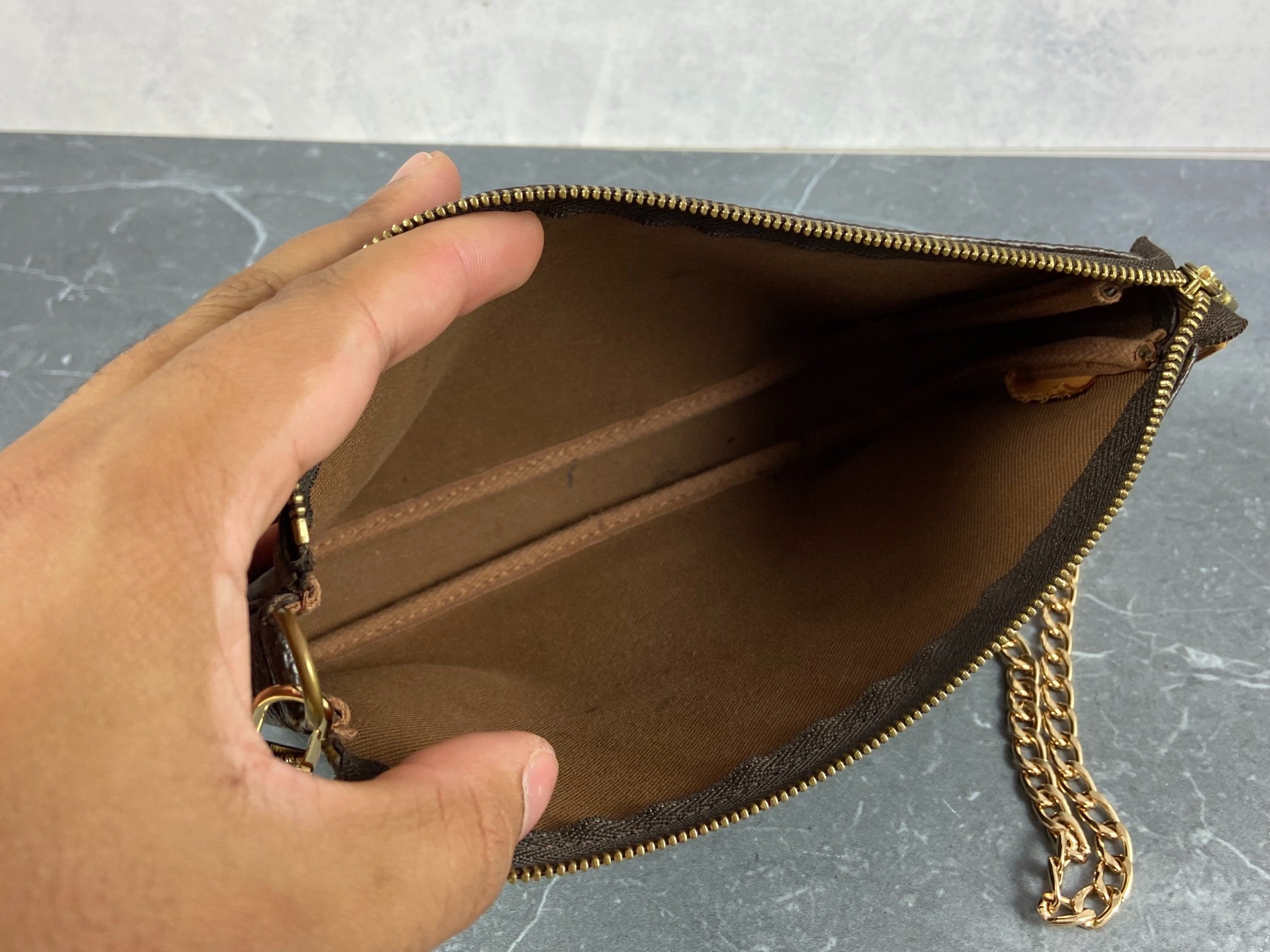 Louis Vuitton Pochette Accessoires Monogram Canvas incl. Dustbag