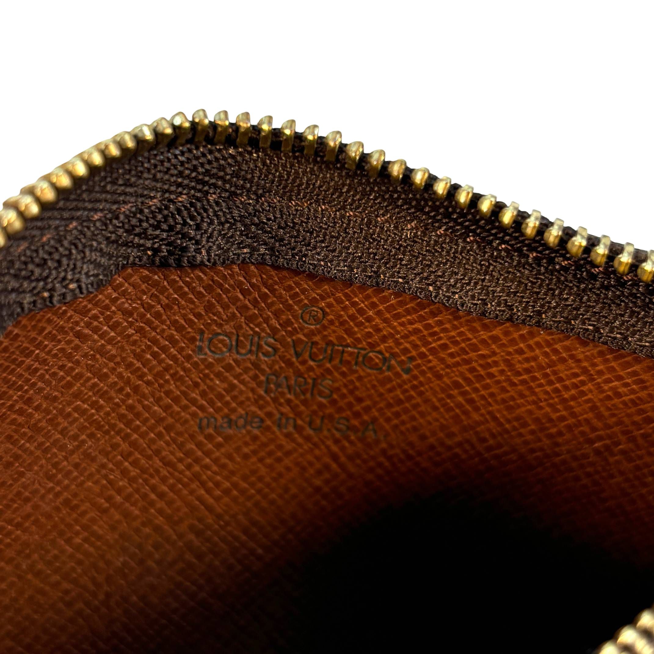 Louis Vuitton Pochette Clés Braun Monogram Canvas