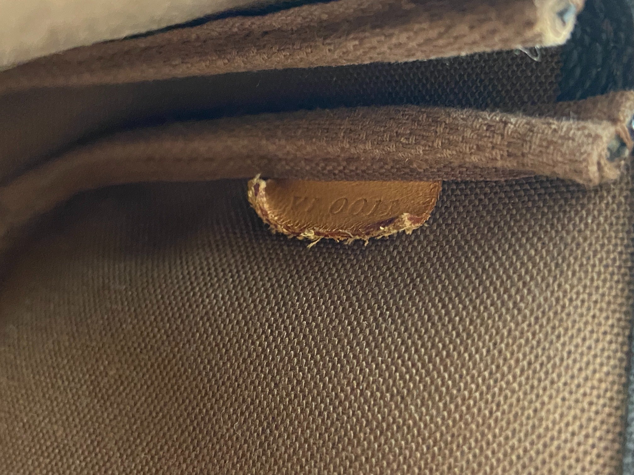 Louis Vuitton Pochette Accessoires Monogram Canvas incl. Dustbag