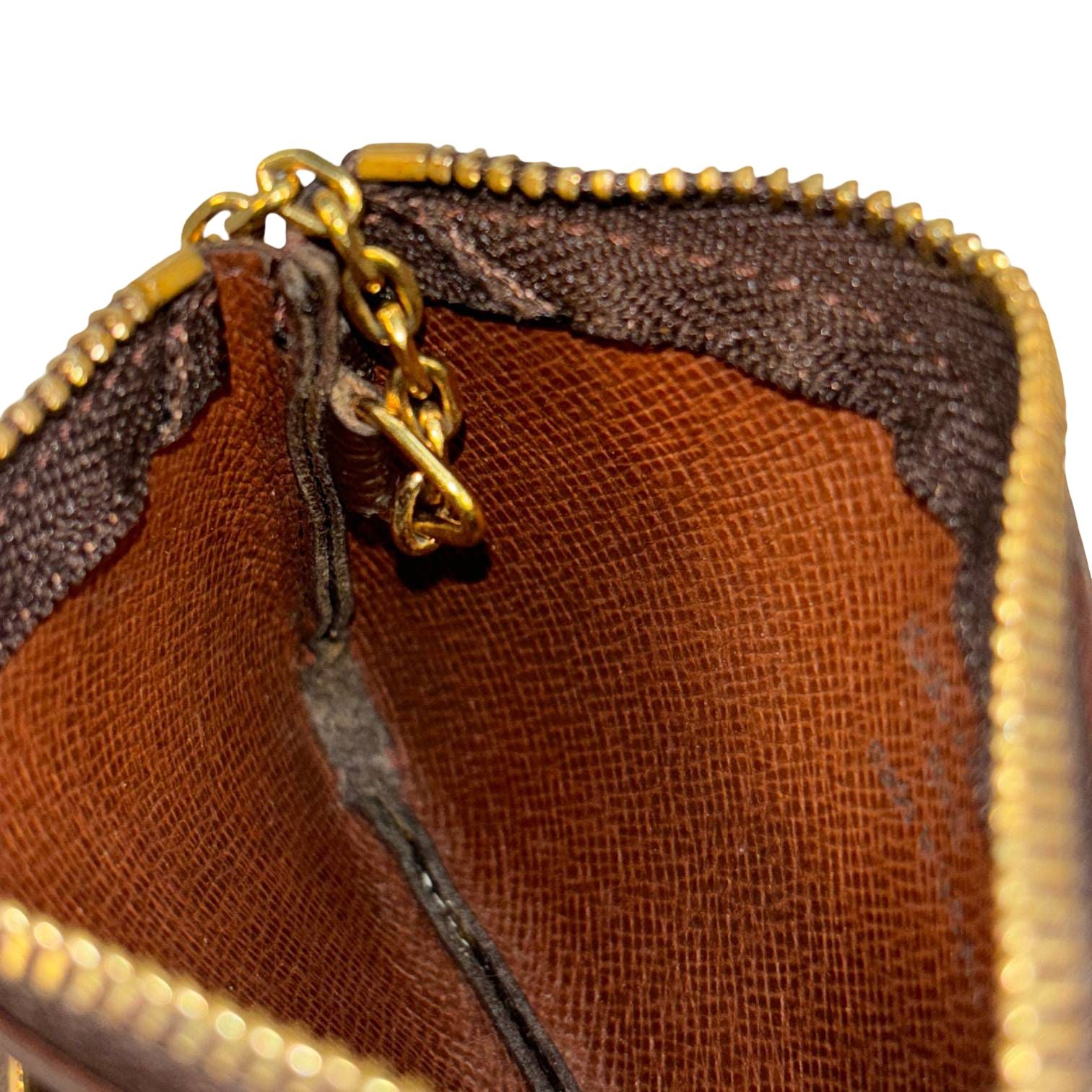 Louis Vuitton Pochette Clés Braun Monogram Canvas