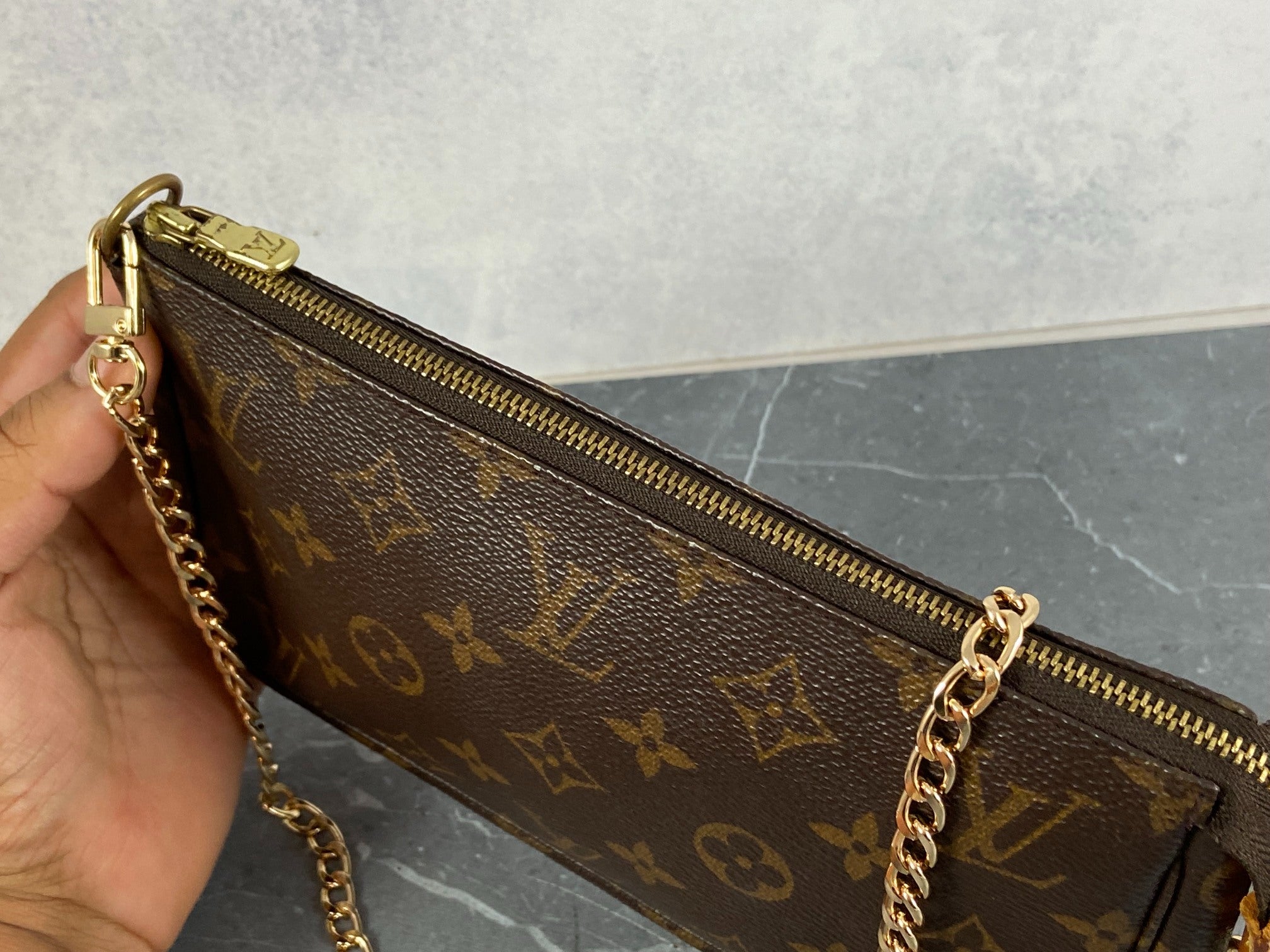 Louis Vuitton Pochette Accessoires Monogram Canvas incl. Dustbag