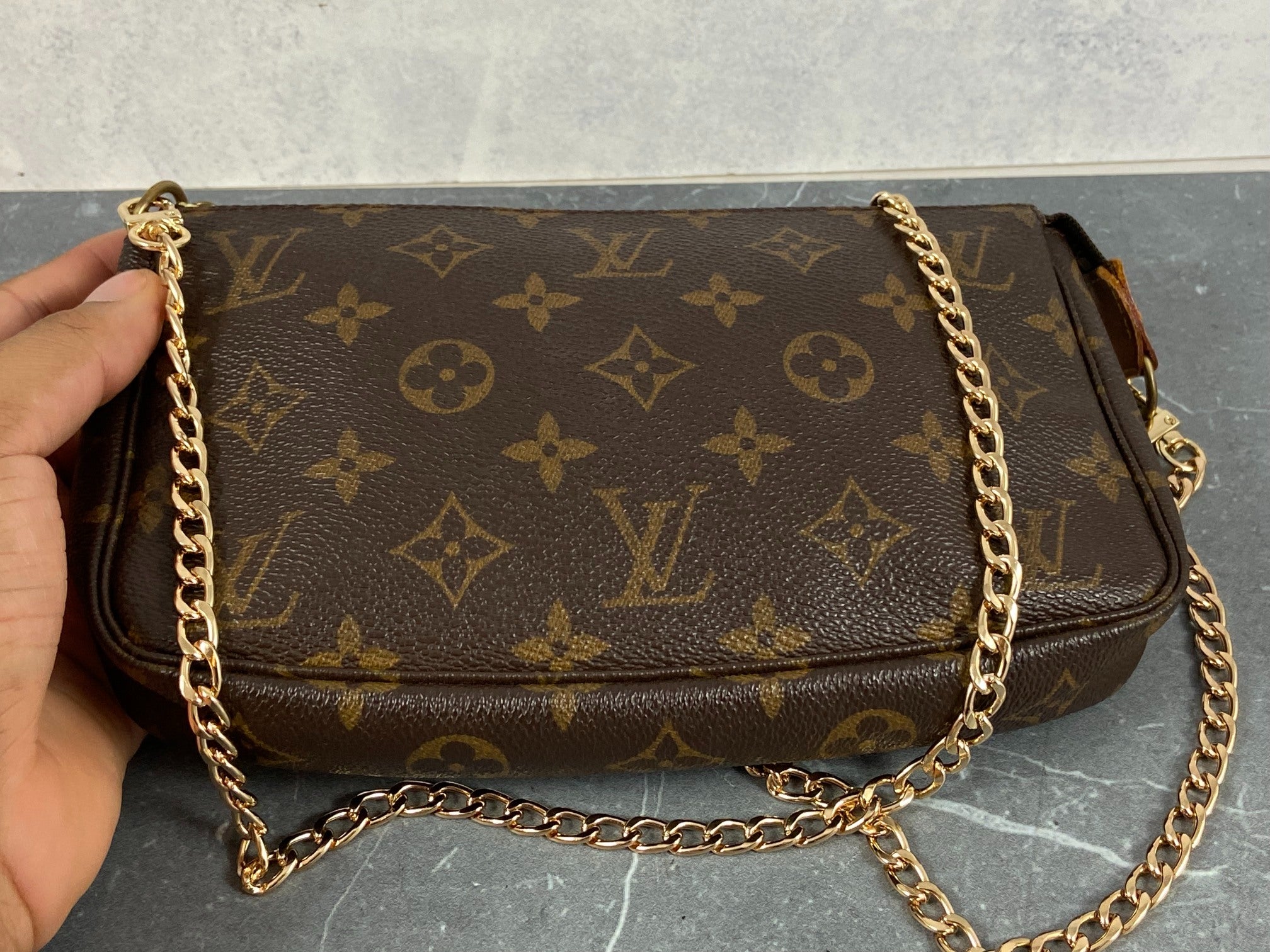Louis Vuitton Pochette Accessoires Monogram Canvas incl. Dustbag