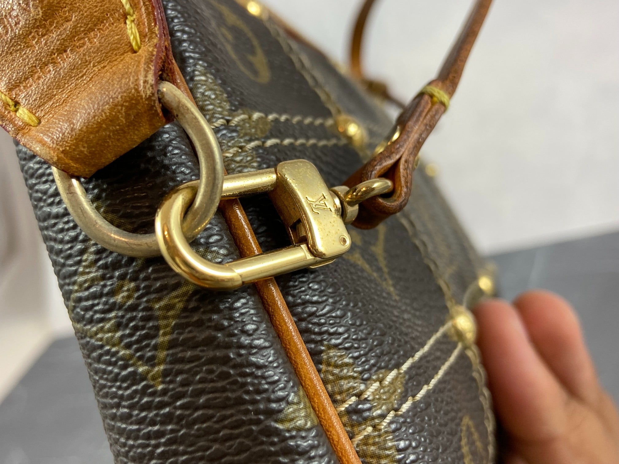 Louis Vuitton Riveting Pochette Accessoires Monogram Canvas