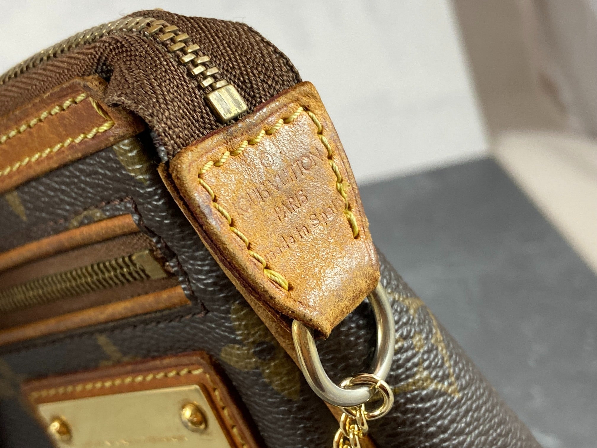 Louis Vuitton Riveting Pochette Accessoires Monogram Canvas