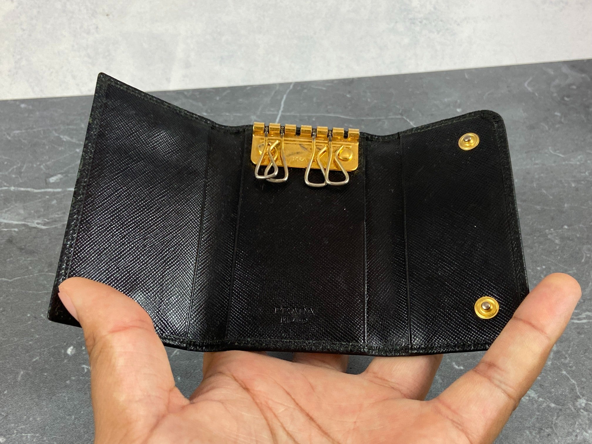 Prada Saffiano 4 Key Holder Black incl. Box
