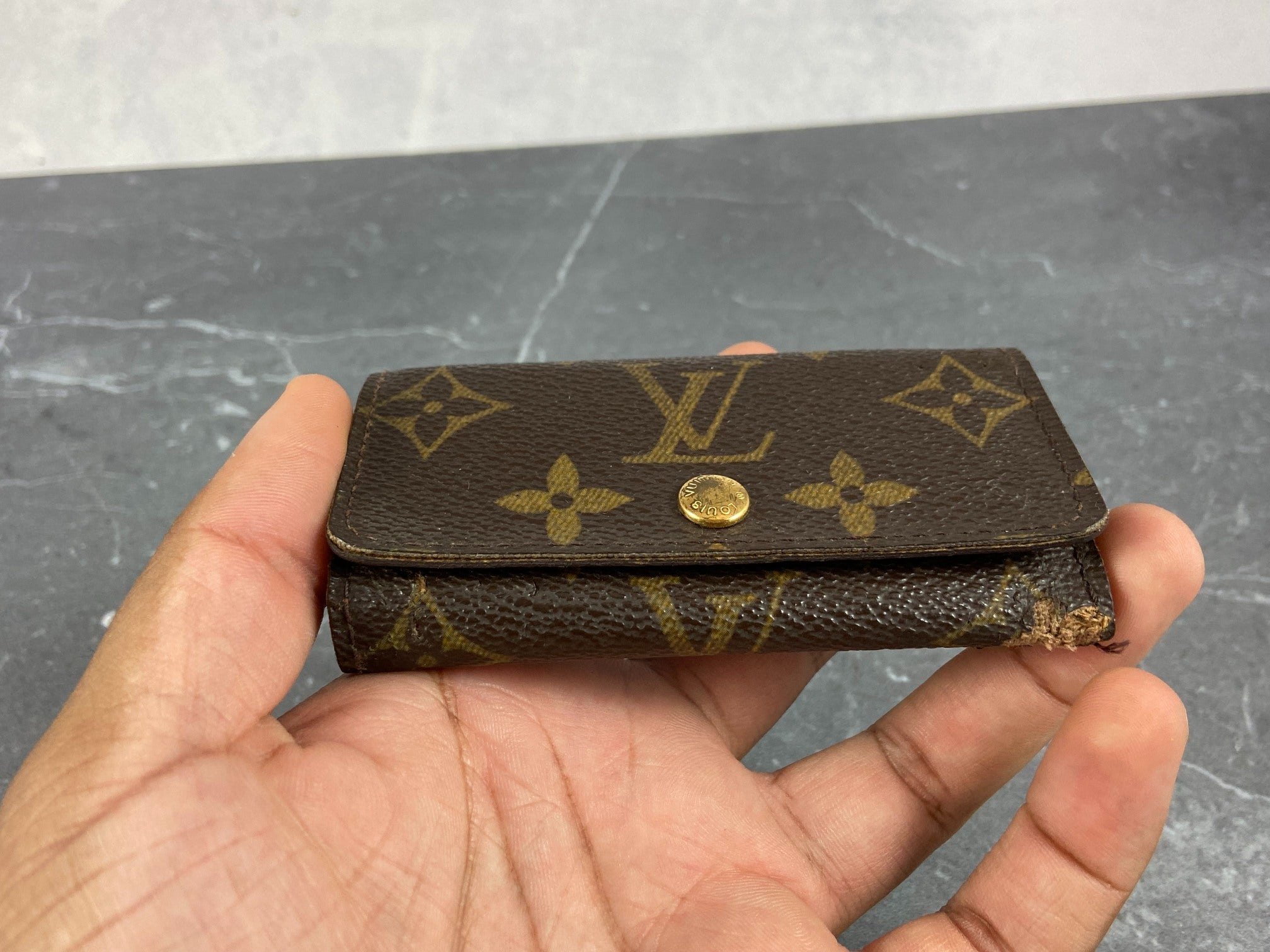 Louis Vuitton 4 Key Holder Monogram Canvas