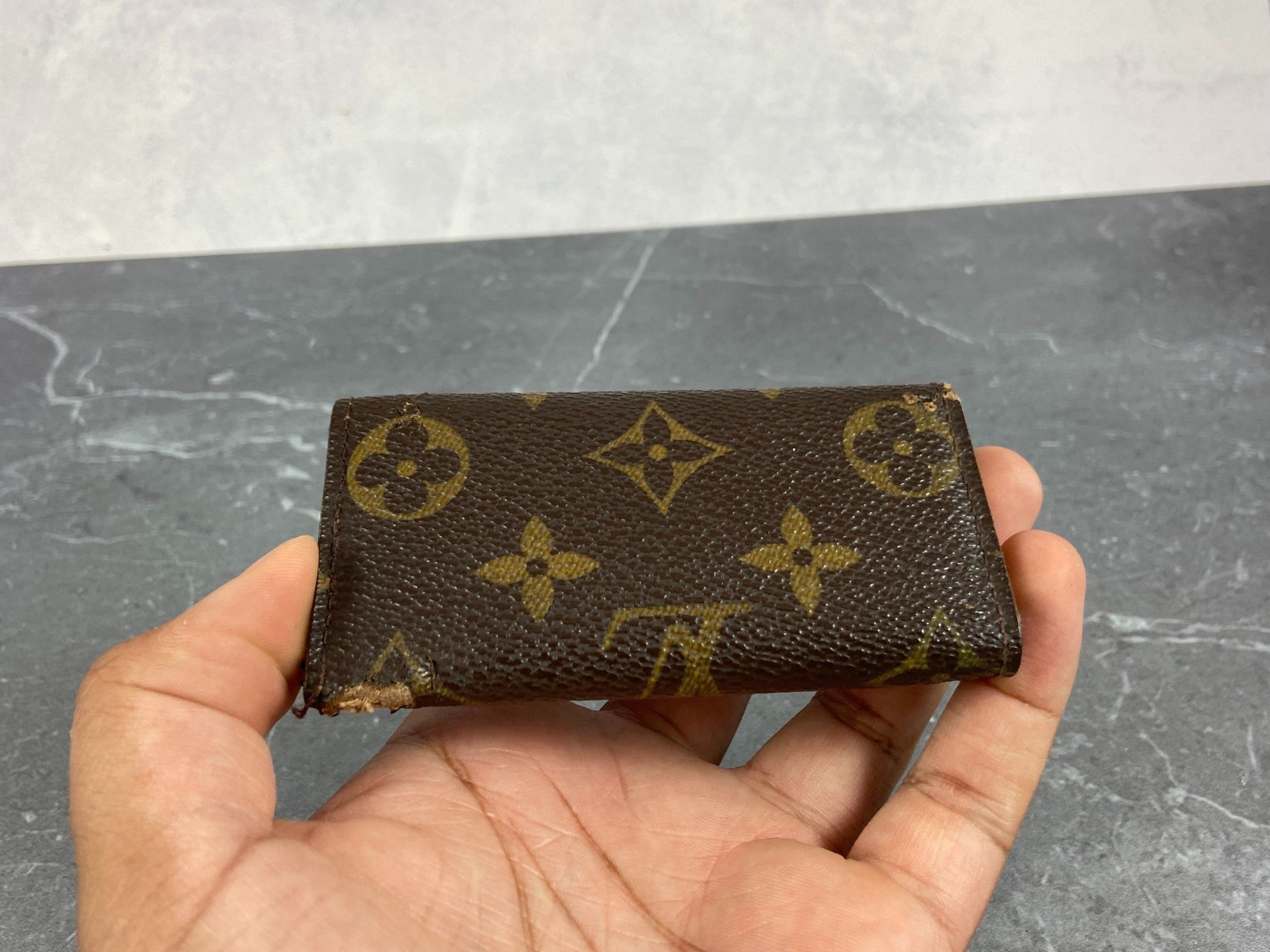 Louis Vuitton 4 Key Holder Monogram Canvas