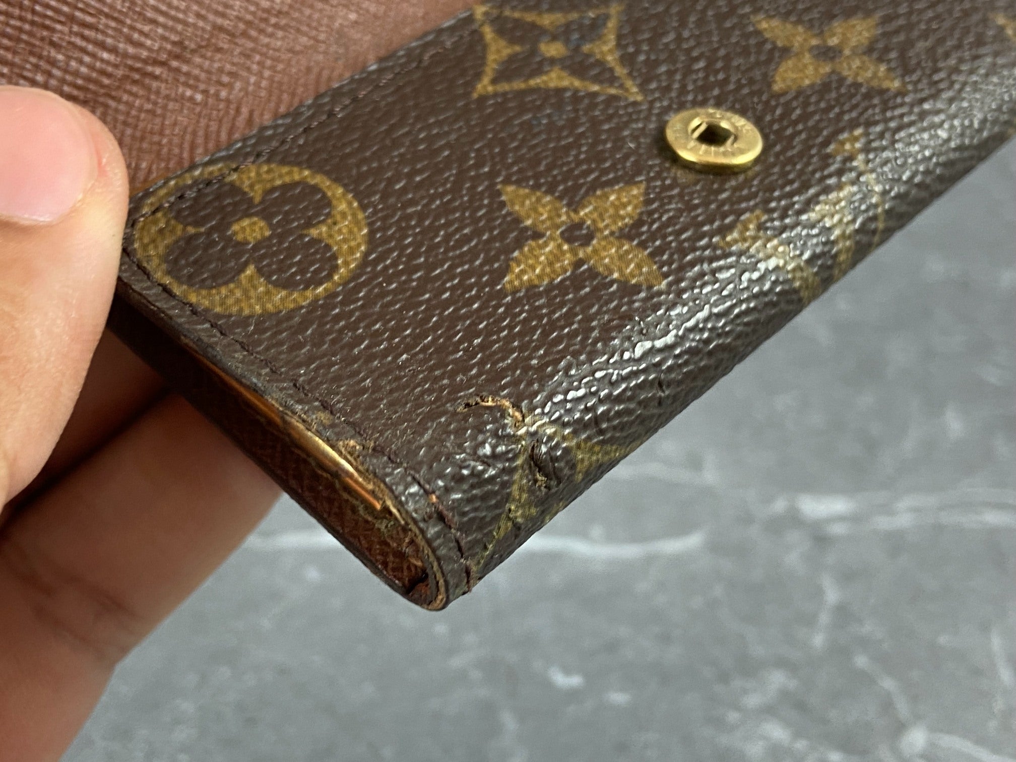 Louis Vuitton 4 Key Holder Monogram Canvas