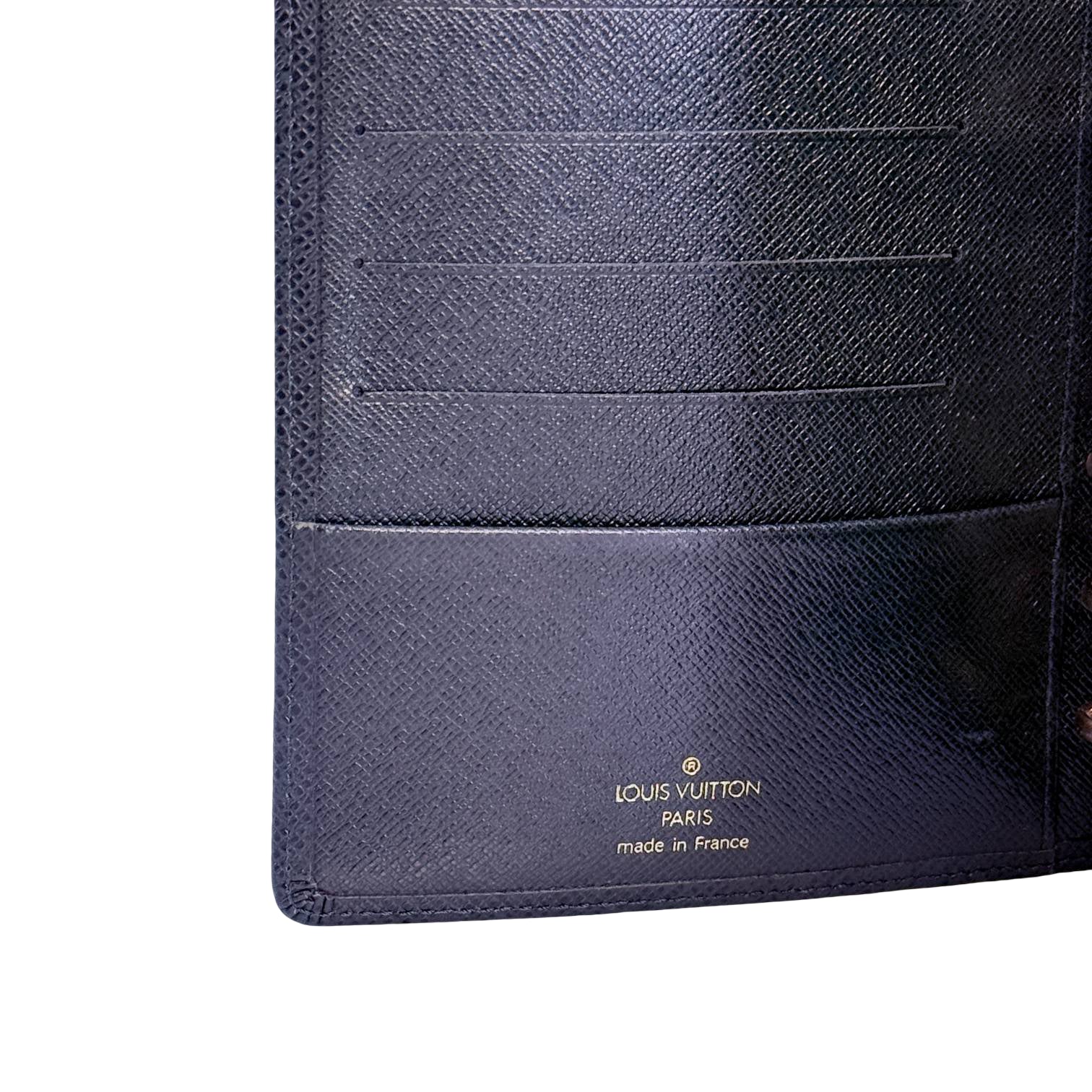 Louis Vuitton Agenda MM Grün Taiga Leder