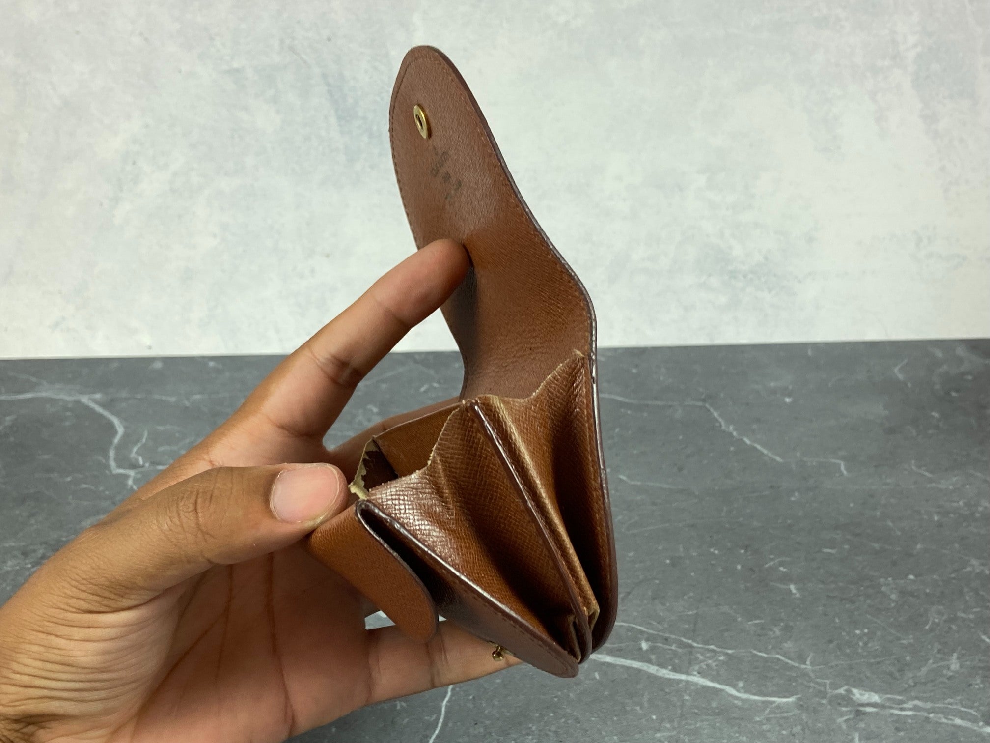 Louis Vuitton Coin Portemonnaie Gousset Monogram Canvas