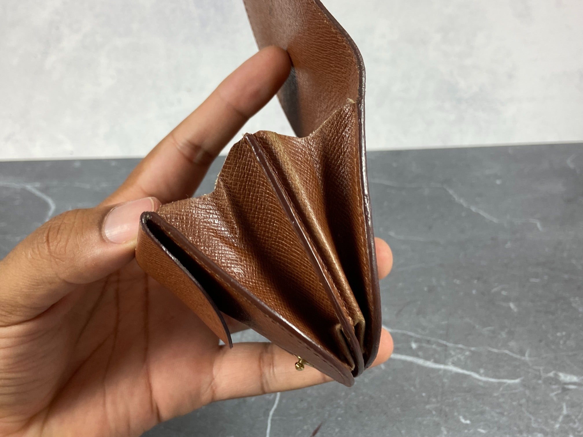 Louis Vuitton Coin Portemonnaie Gousset Monogram Canvas