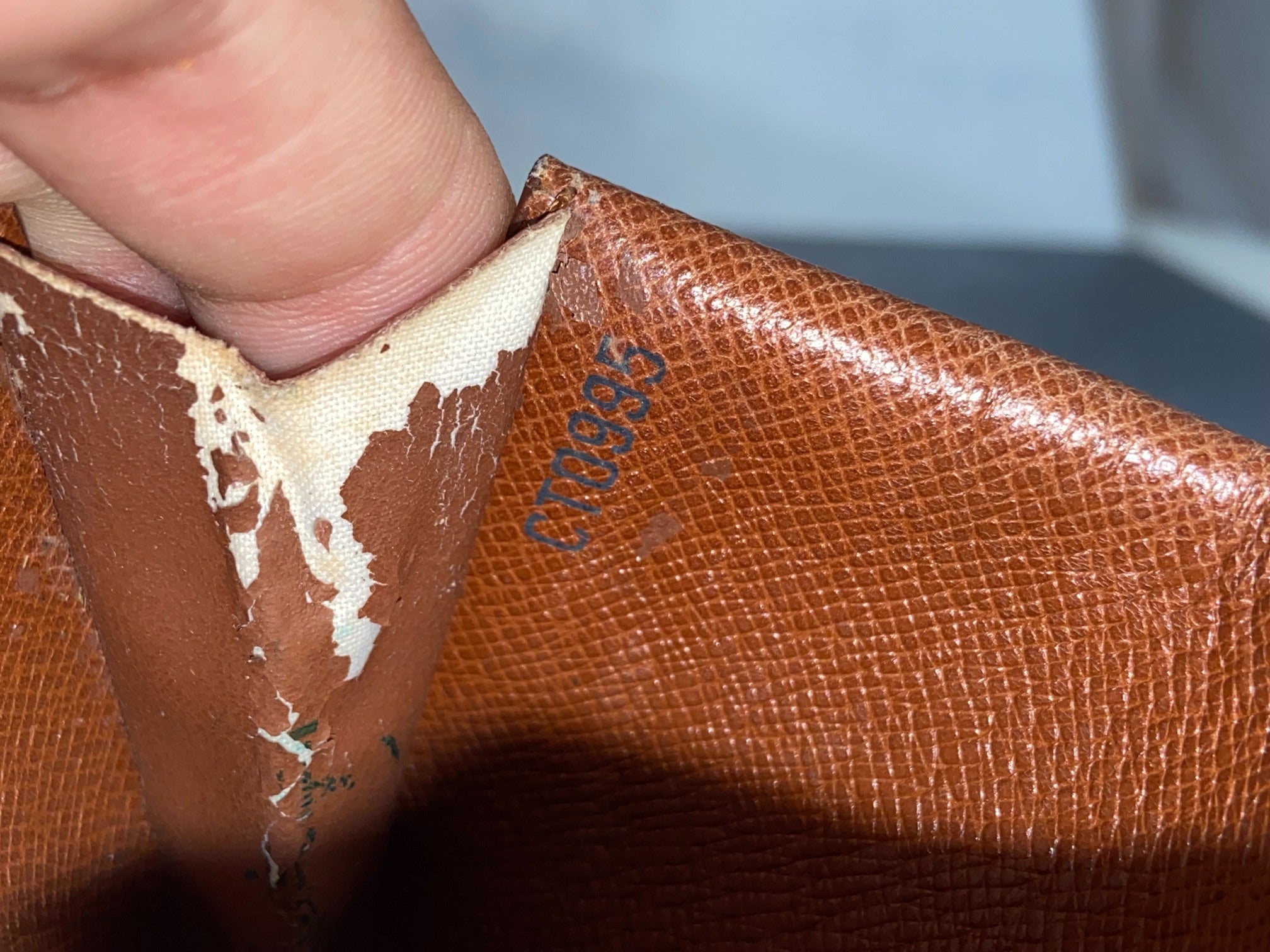 Louis Vuitton Coin Portemonnaie Gousset Monogram Canvas