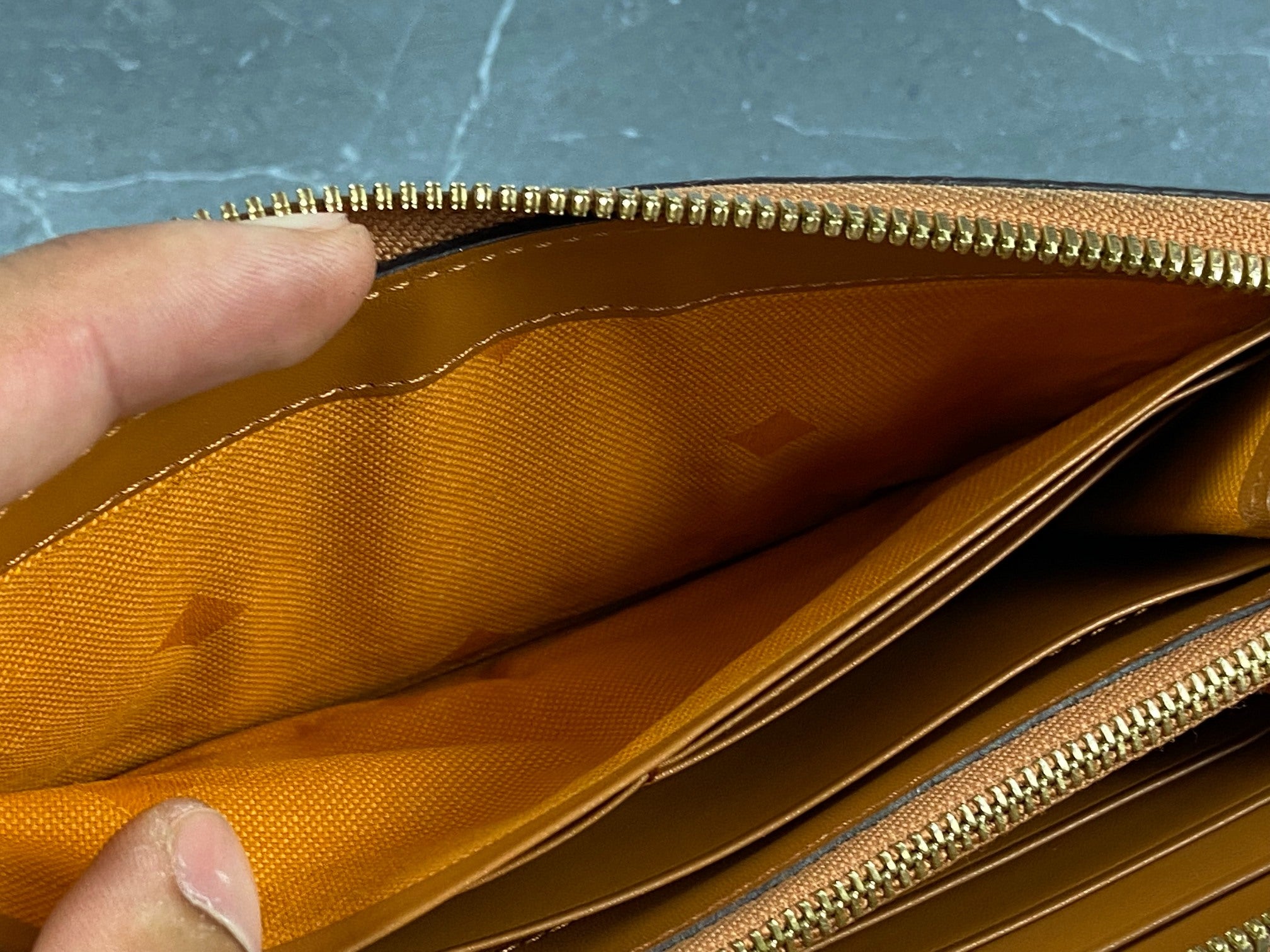 MCM Zippy Wallet Beige Visetos Cognac Monogram