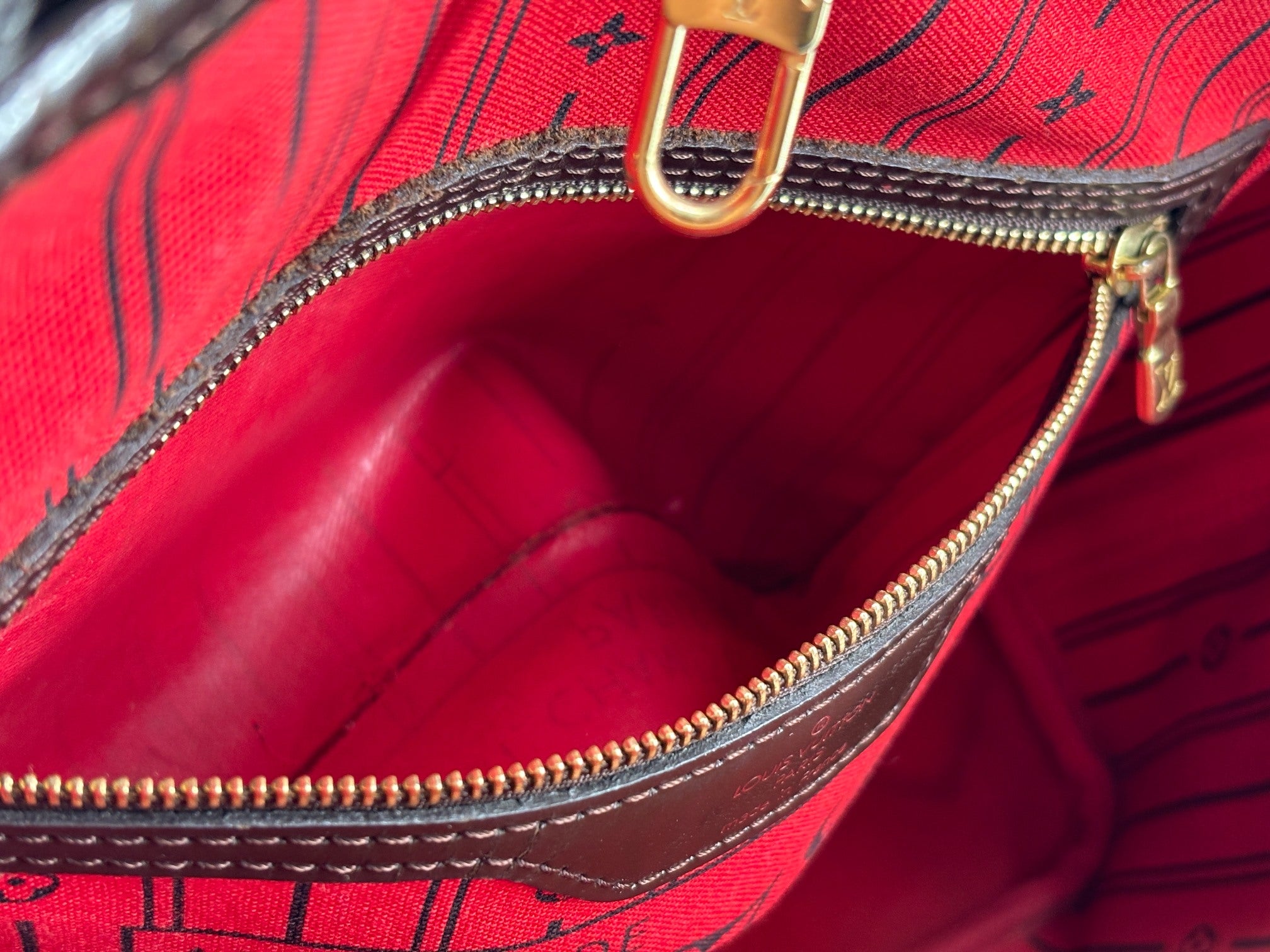 Louis Vuitton Neverfull MM Damier Ebene Canvas