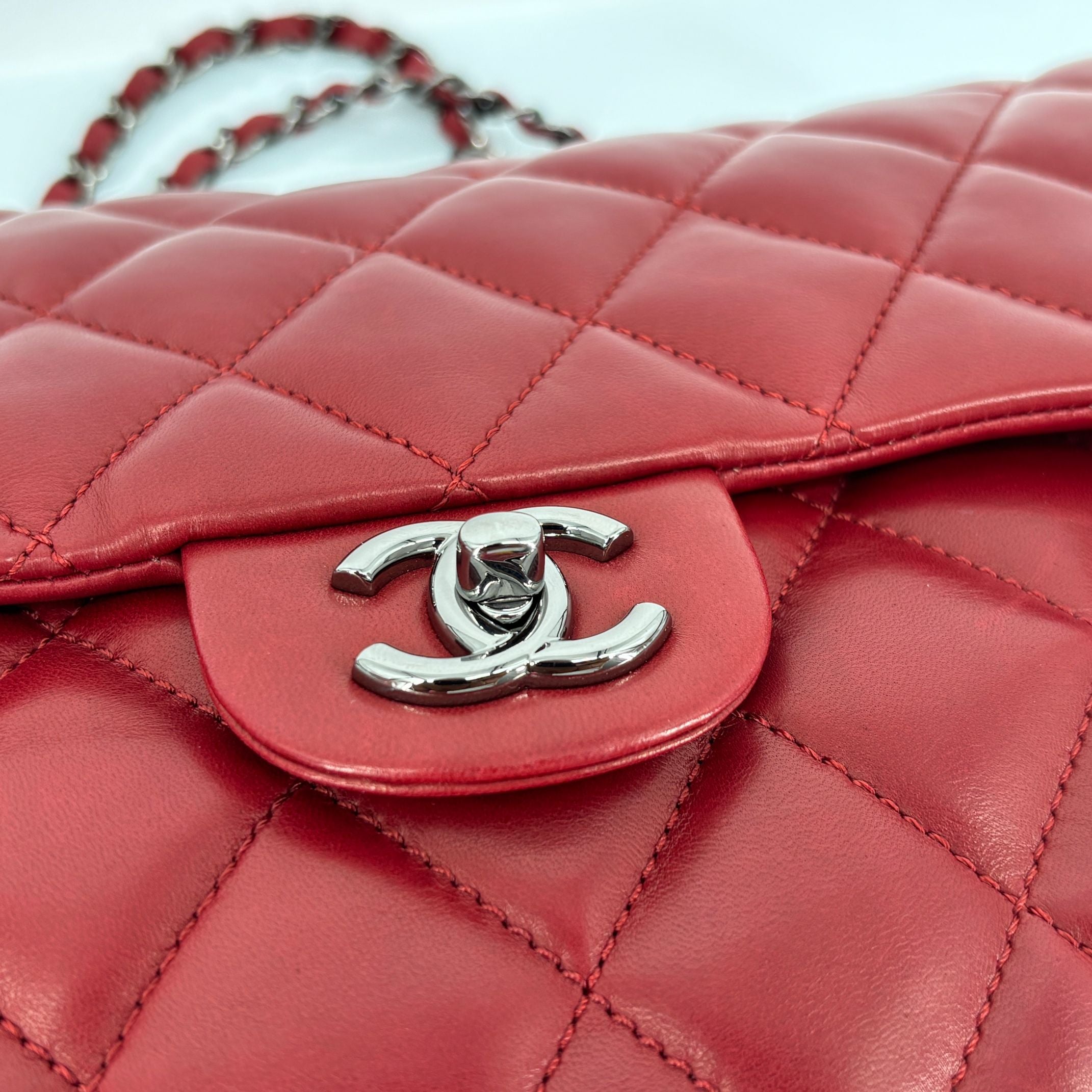 Chanel Maxi Accordion Single Flap Bag Red Soft Matelassé Leather incl. Dustbag