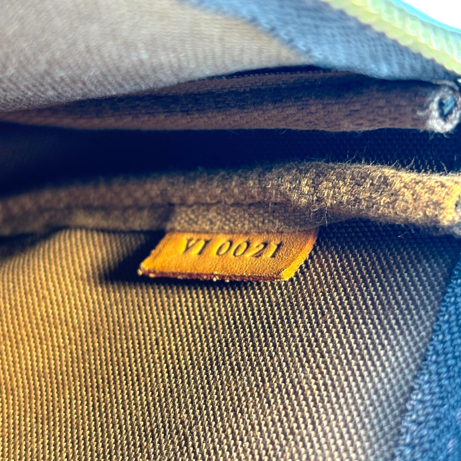 Louis Vuitton Pochette Accessoires Monogram Canvas