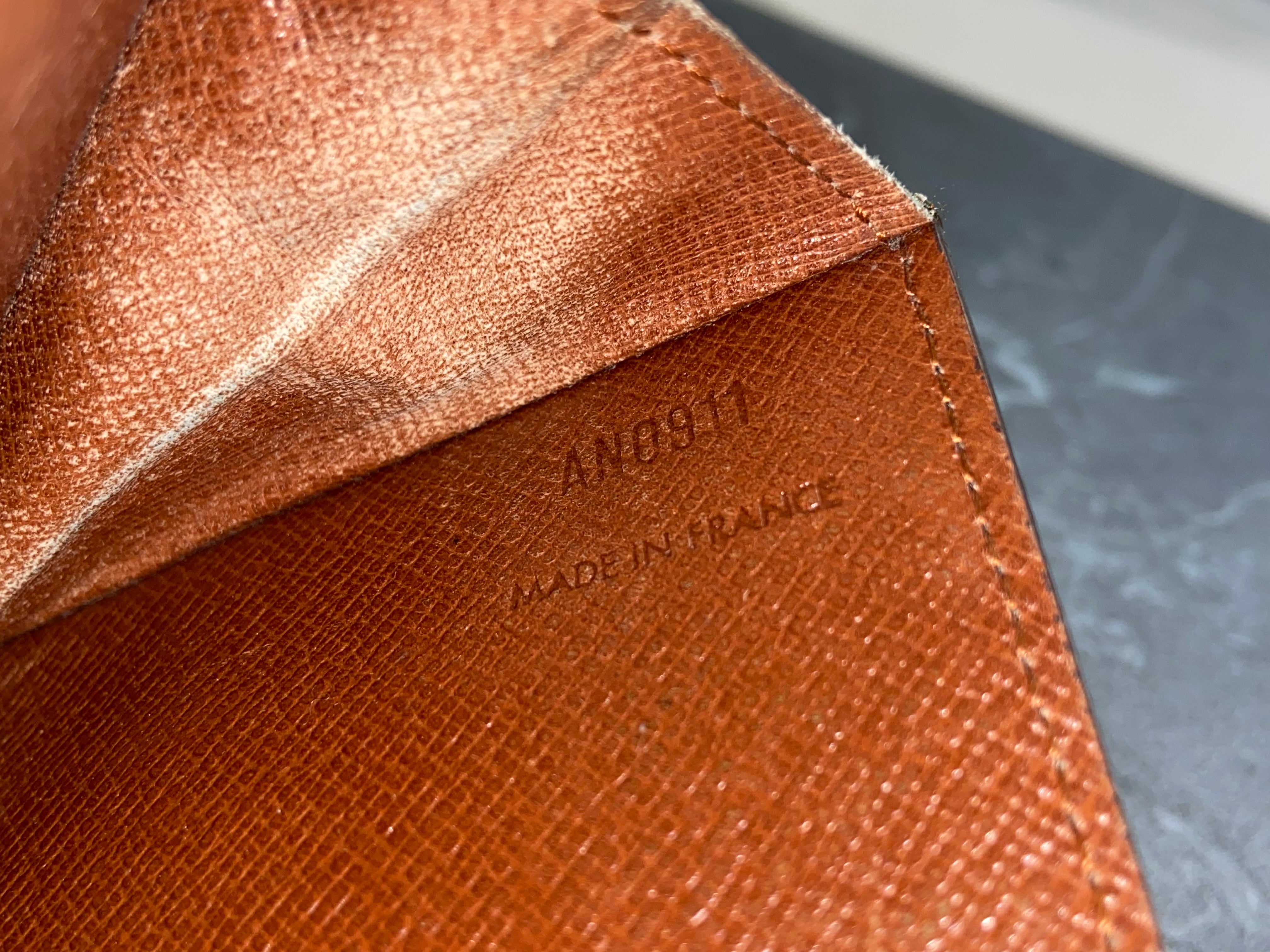 Louis Vuitton Sarah Wallet Monogram Canvas