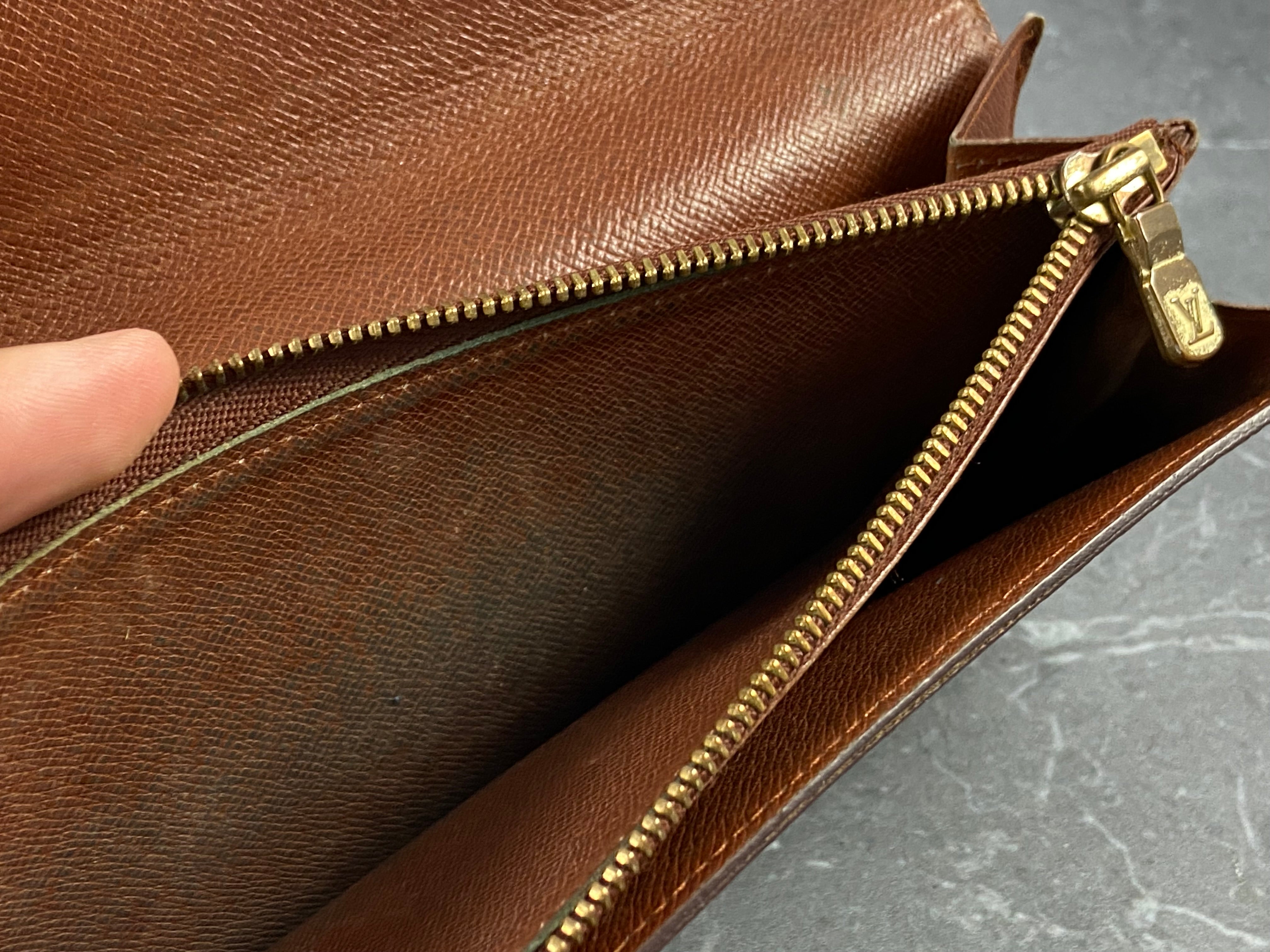 Louis Vuitton Sarah Wallet Monogram Canvas