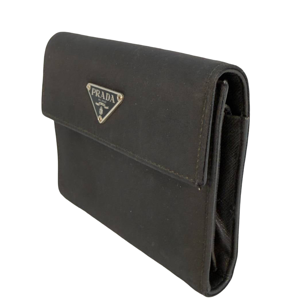 Prada Tri-Fold Wallet Schwarz Nylon