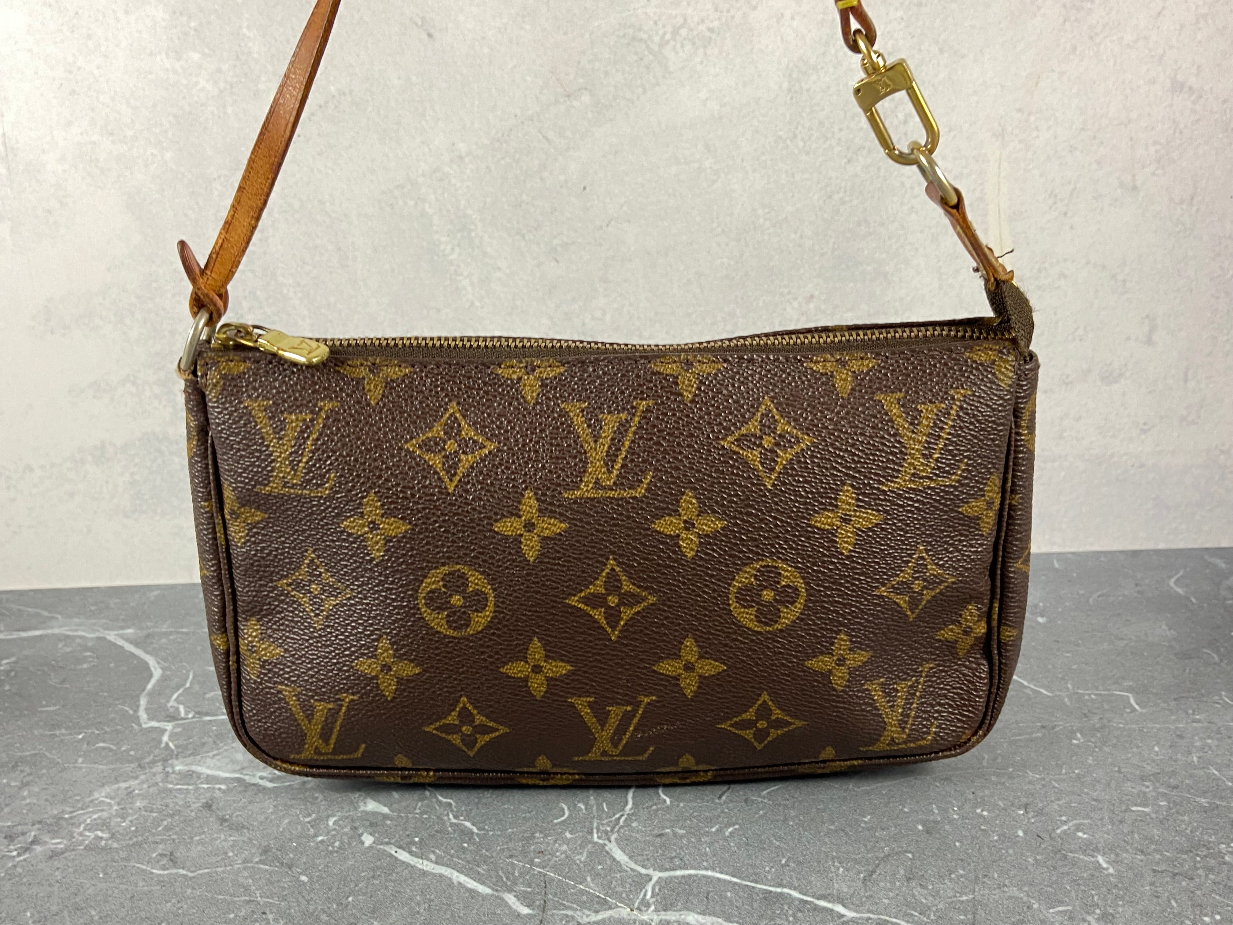Louis Vuitton Pochette Accessoires Monogram Canvas