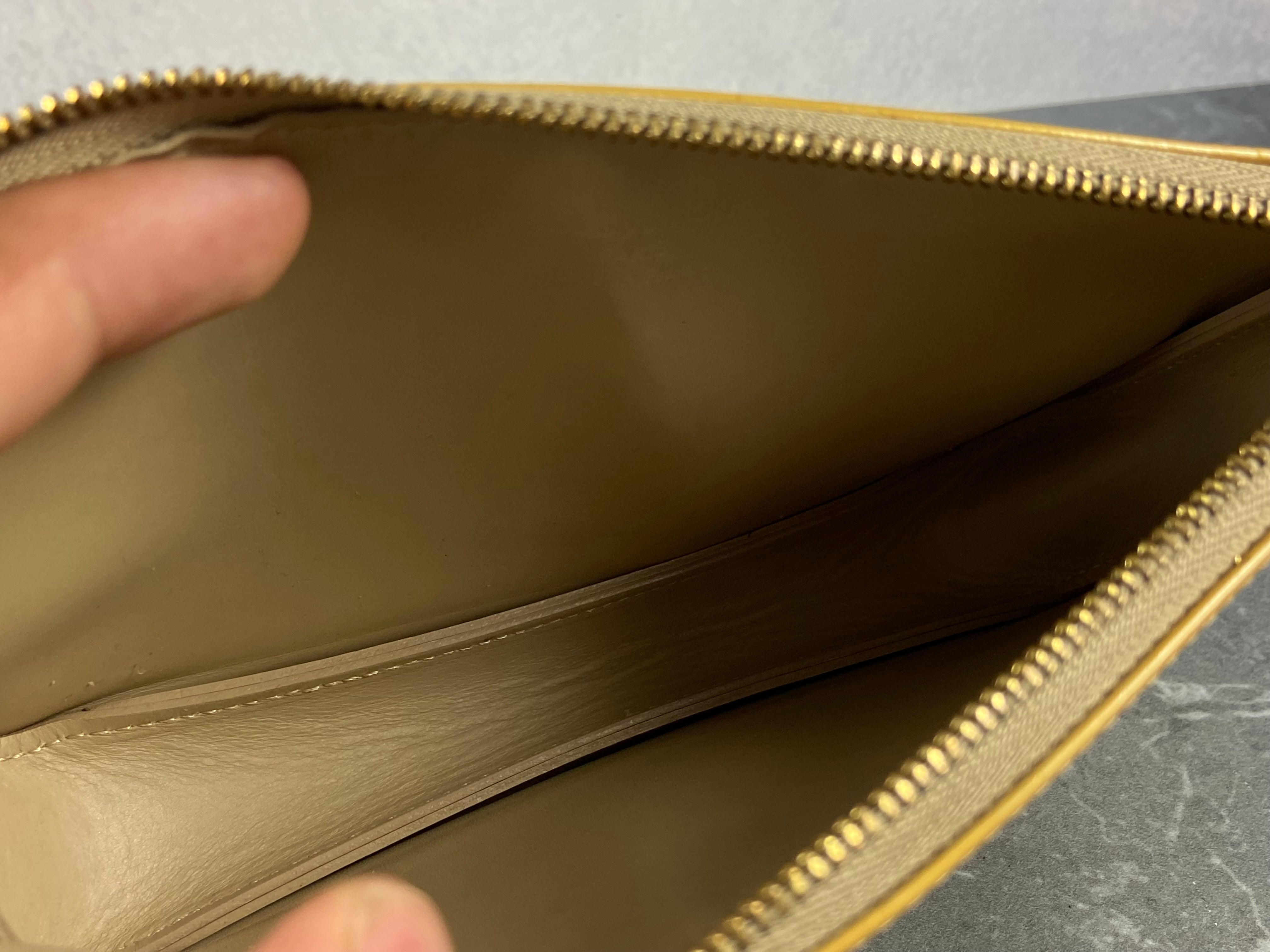 Louis Vuitton Pochette Lexington Yellow Vernis Monogram Leather