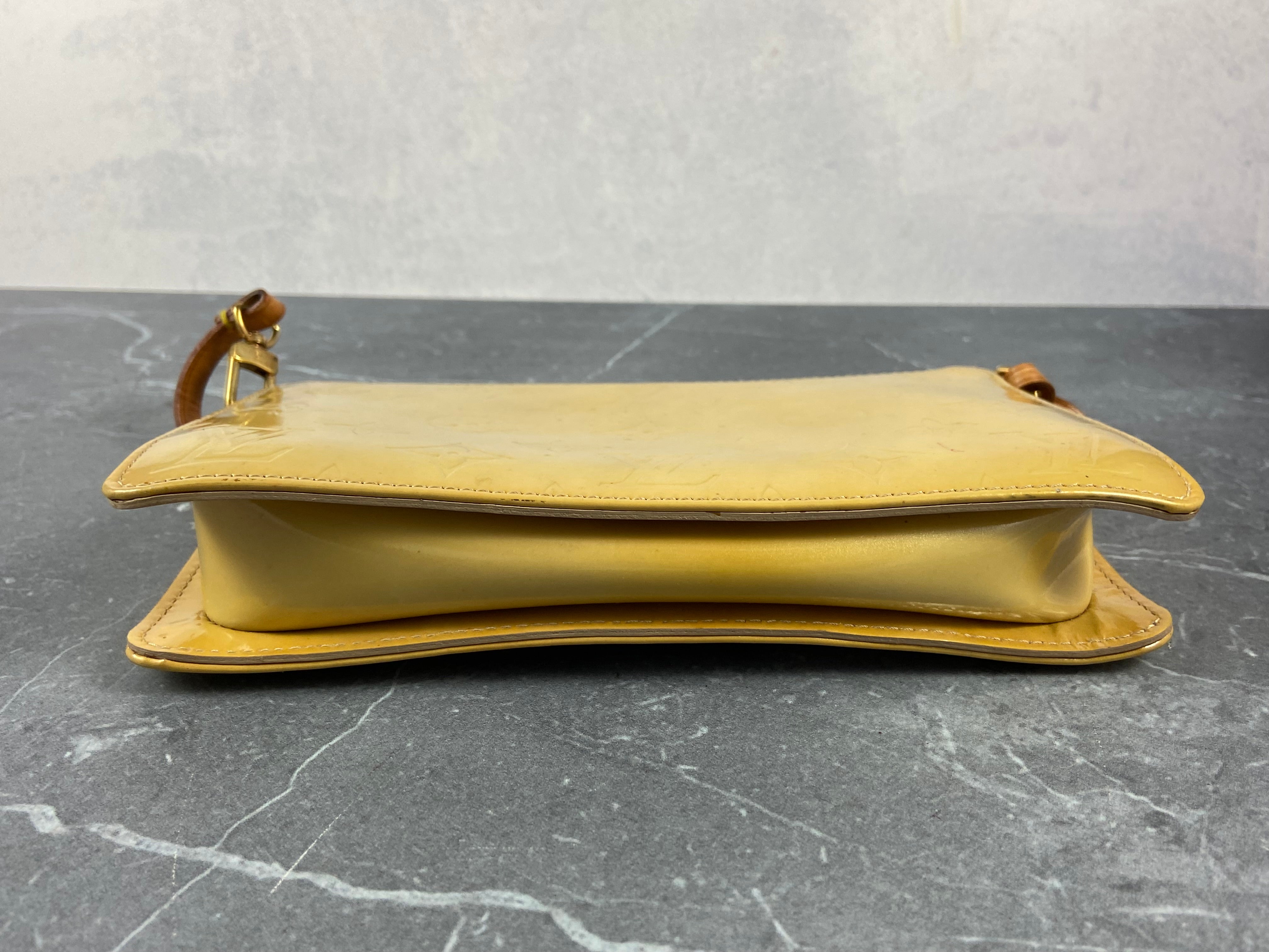 Louis Vuitton Pochette Lexington Yellow Vernis Monogram Leather
