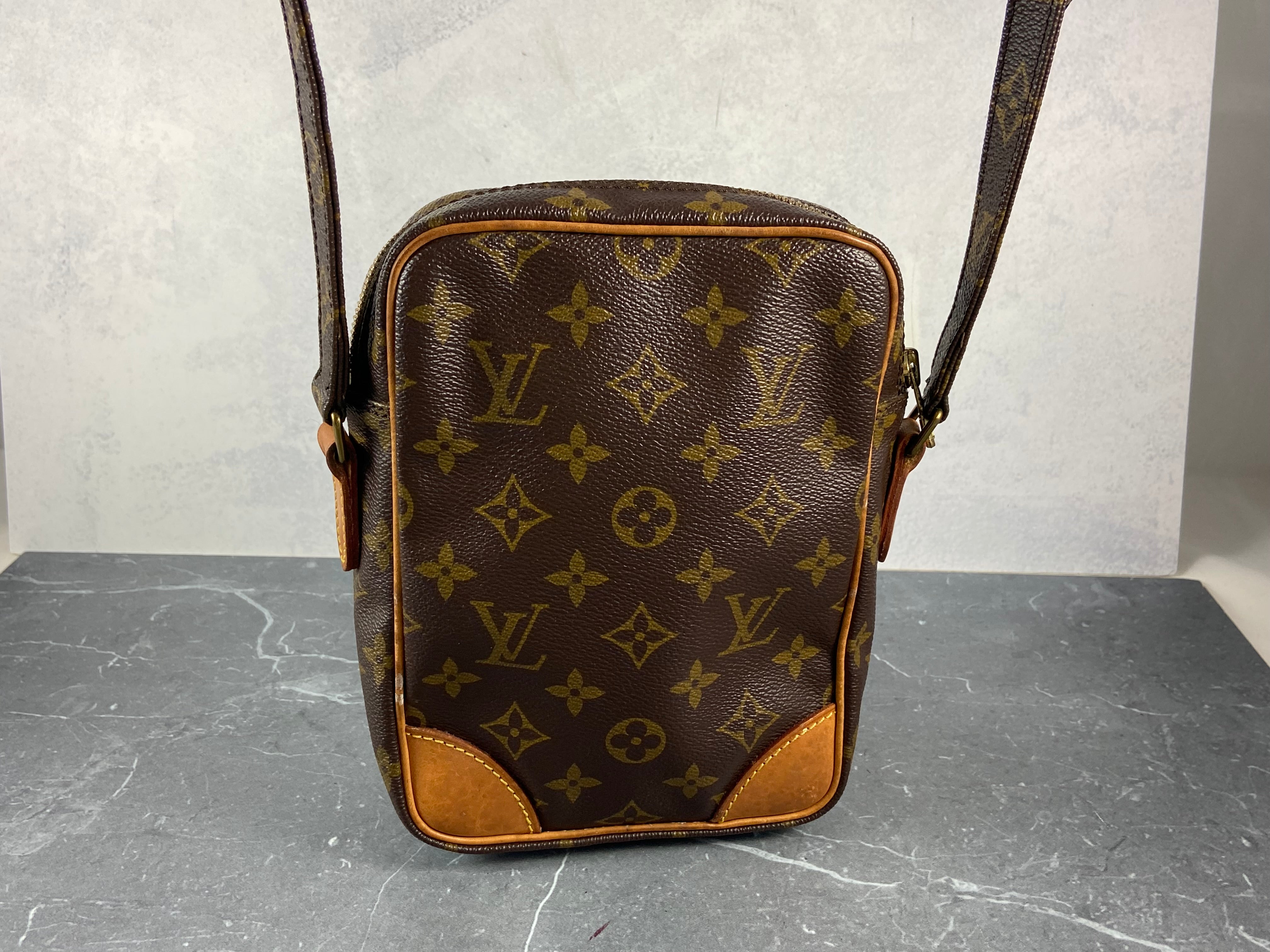 Louis Vuitton Amazone Shoulder Bag Monogram Canvas