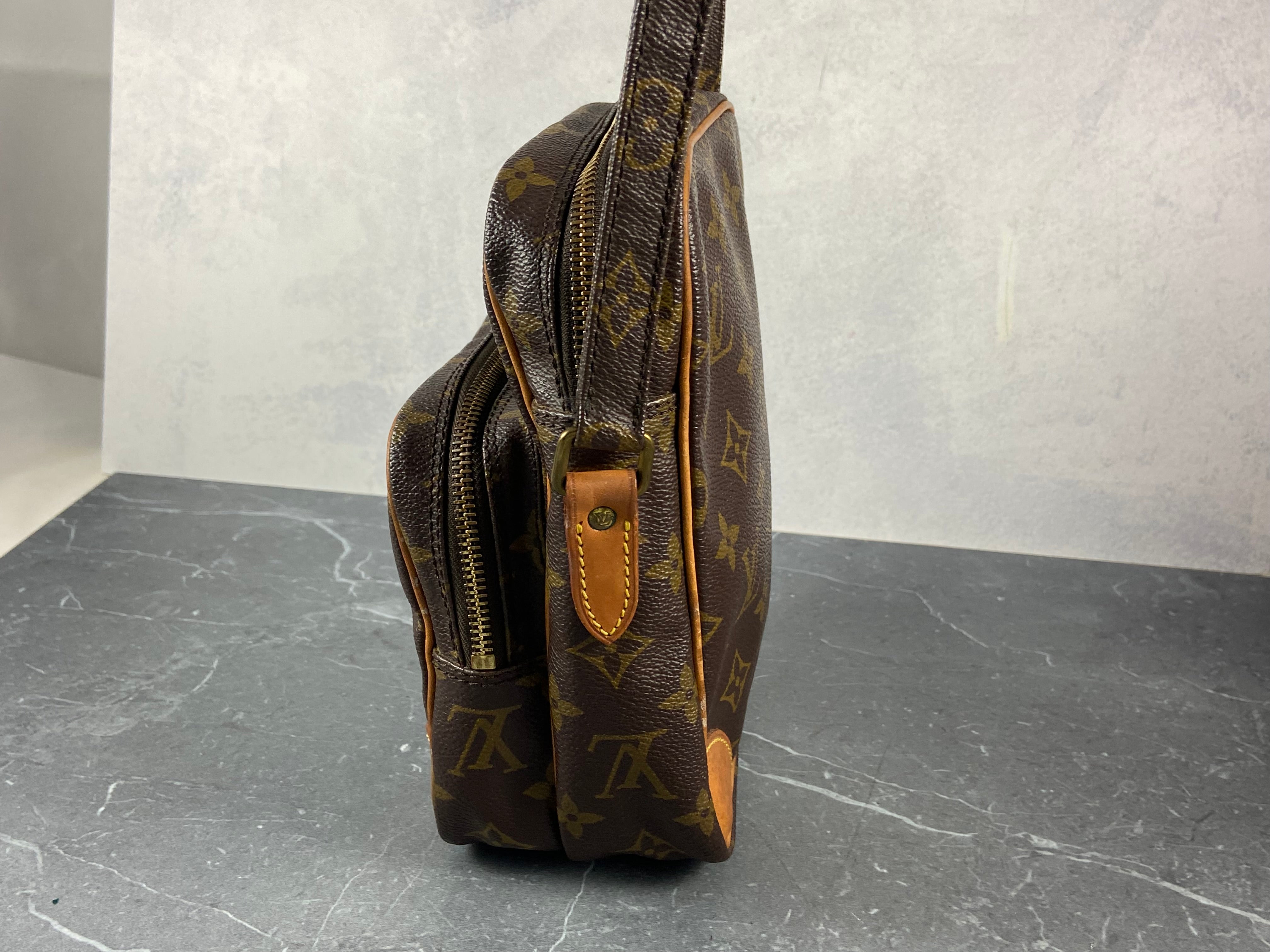 Louis Vuitton Amazone Shoulder Bag Monogram Canvas
