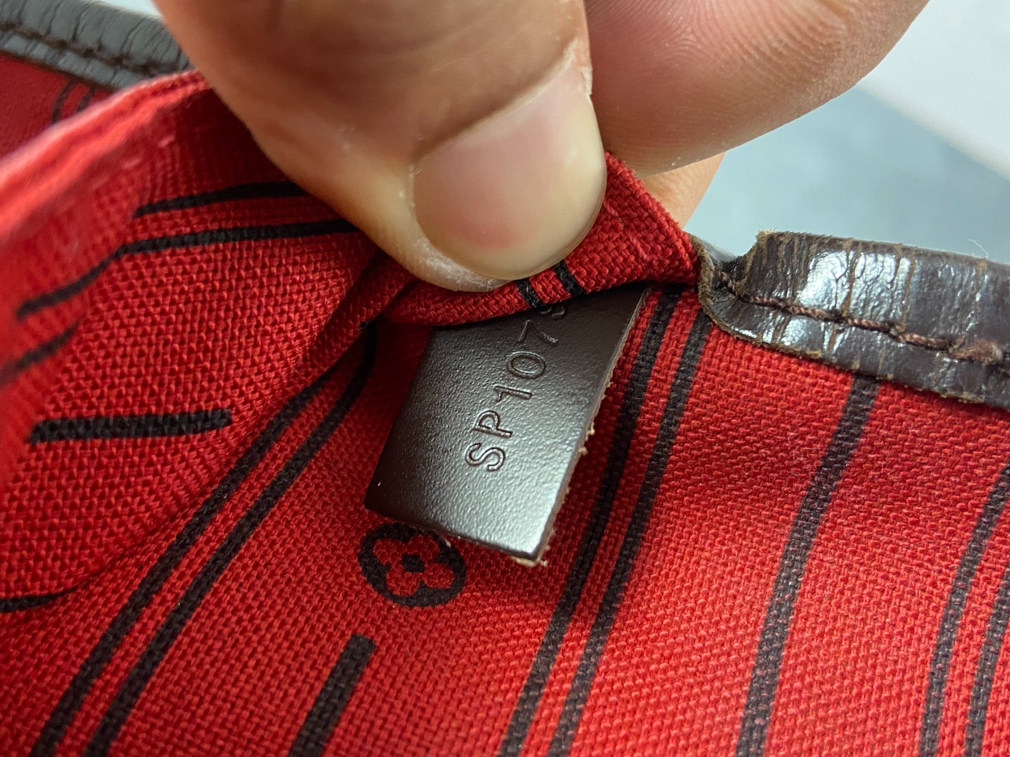 Louis Vuitton Neverfull MM Damier Ebene Canvas