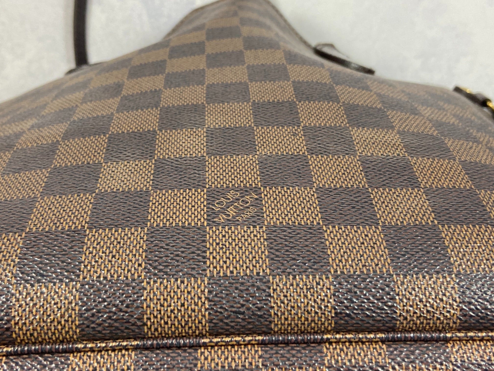 Louis Vuitton Neverfull MM Damier Ebene Canvas