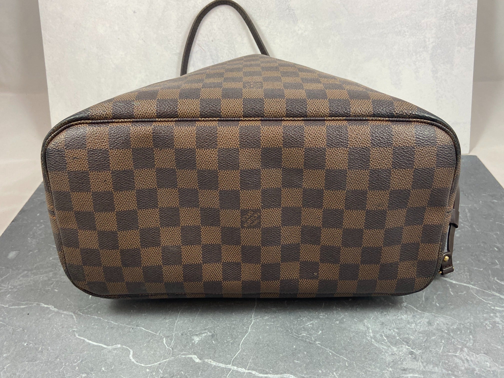 Louis Vuitton Neverfull MM Damier Ebene Canvas