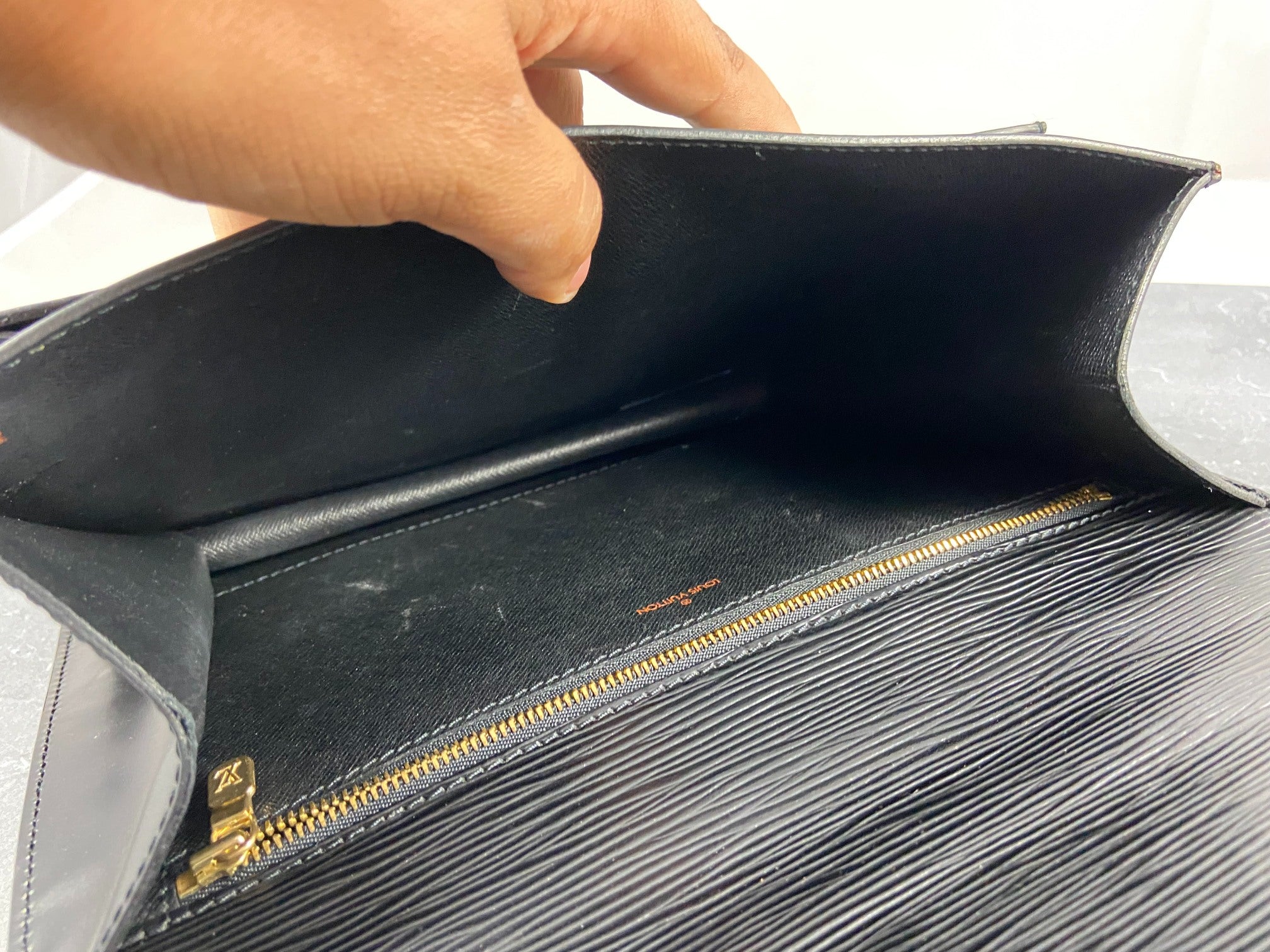 Louis Vuitton Monceau 28 Black Epi Leather