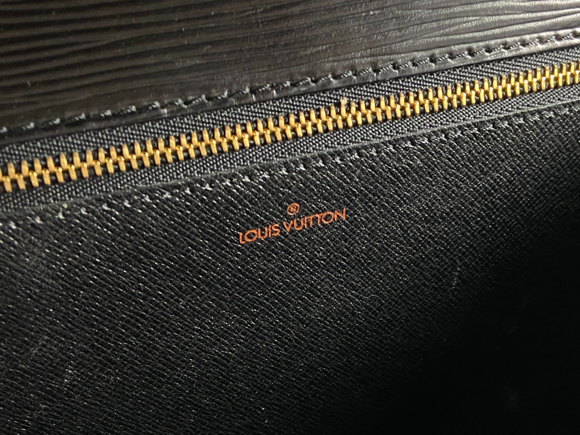 Louis Vuitton Monceau 28 Black Epi Leather