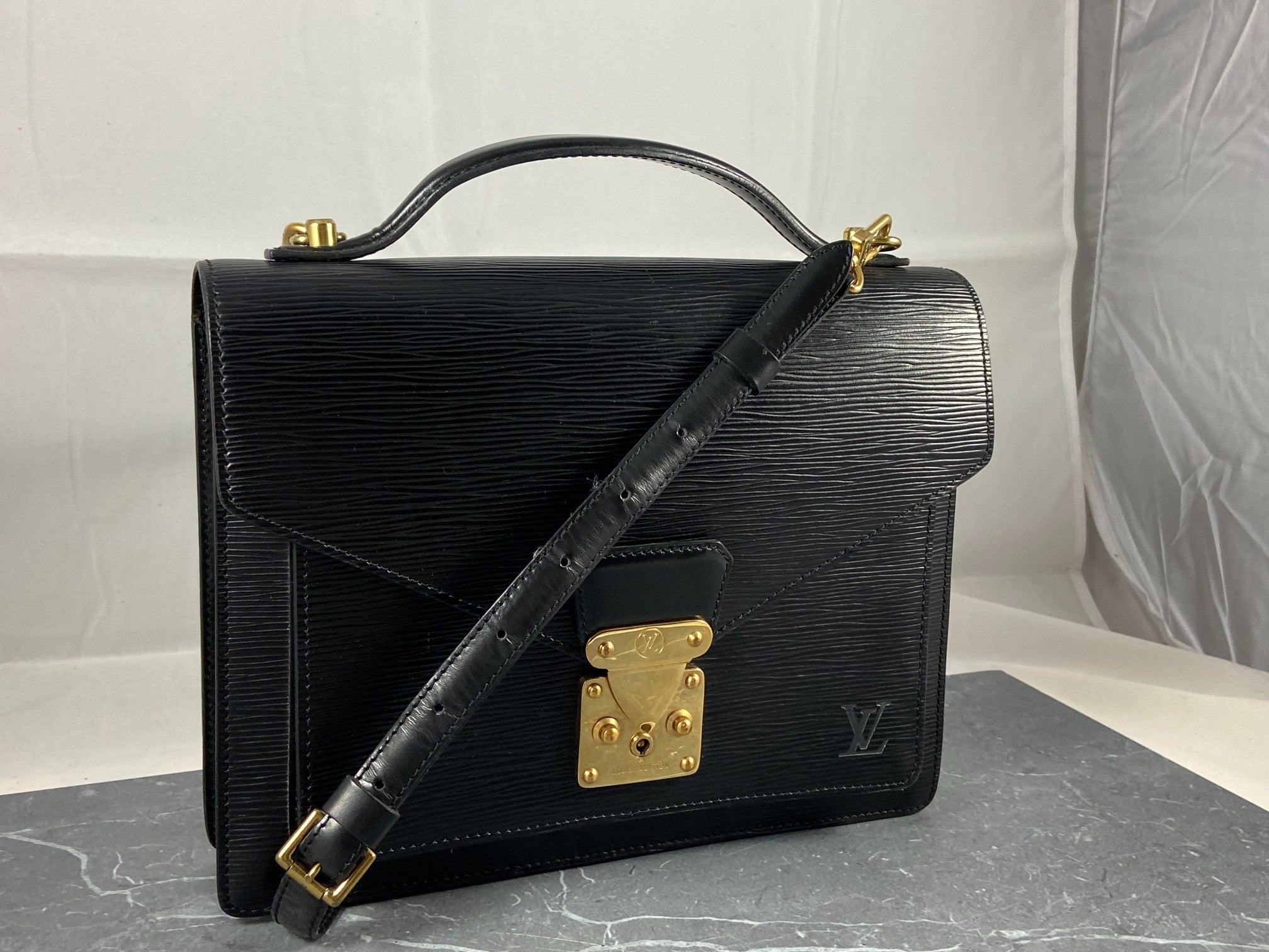 Louis Vuitton Monceau 28 Black Epi Leather