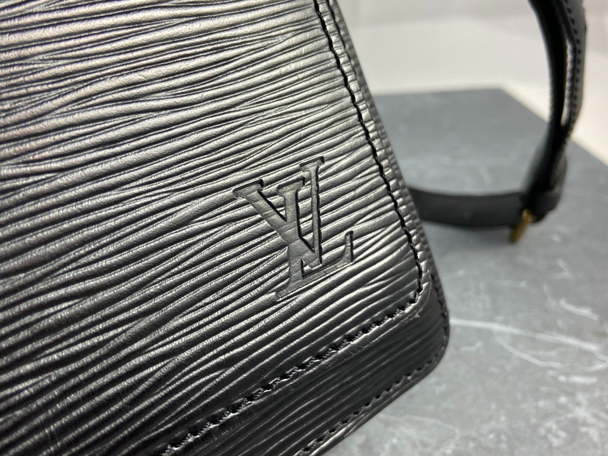 Louis Vuitton Monceau 28 Black Epi Leather